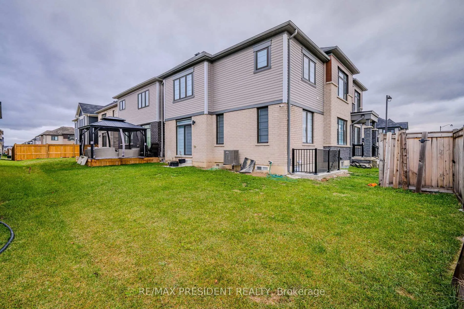 Photo 38 of 33 Rainbow Drive, Haldimand — HOMEH