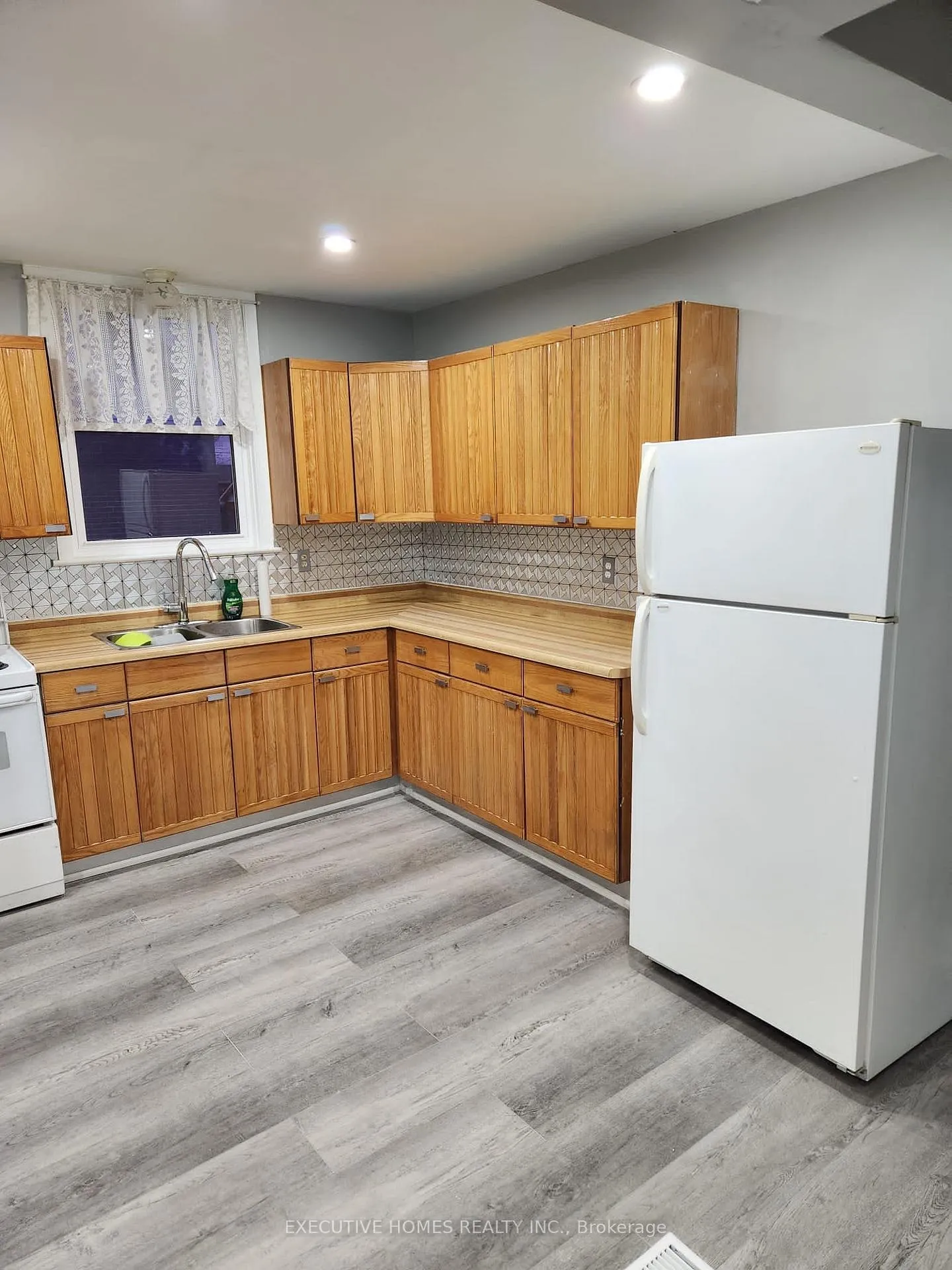 Photo 3 of 414 Sanatorium Road, Hamilton, Westcliffe — HOMEH