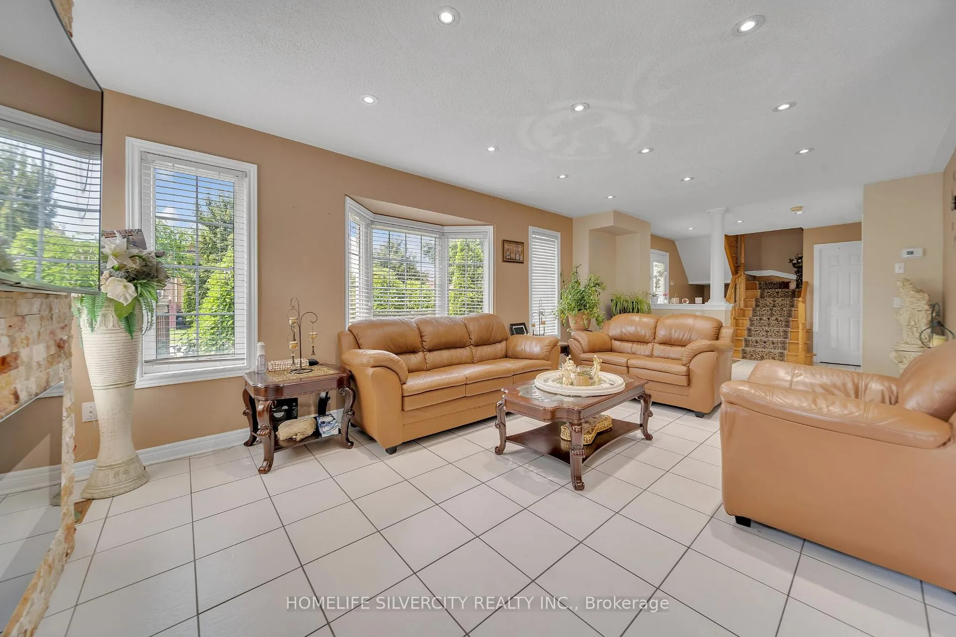 Photo 8 of 7 Westbrook Avenue, Brampton, Bram East — HOMEH