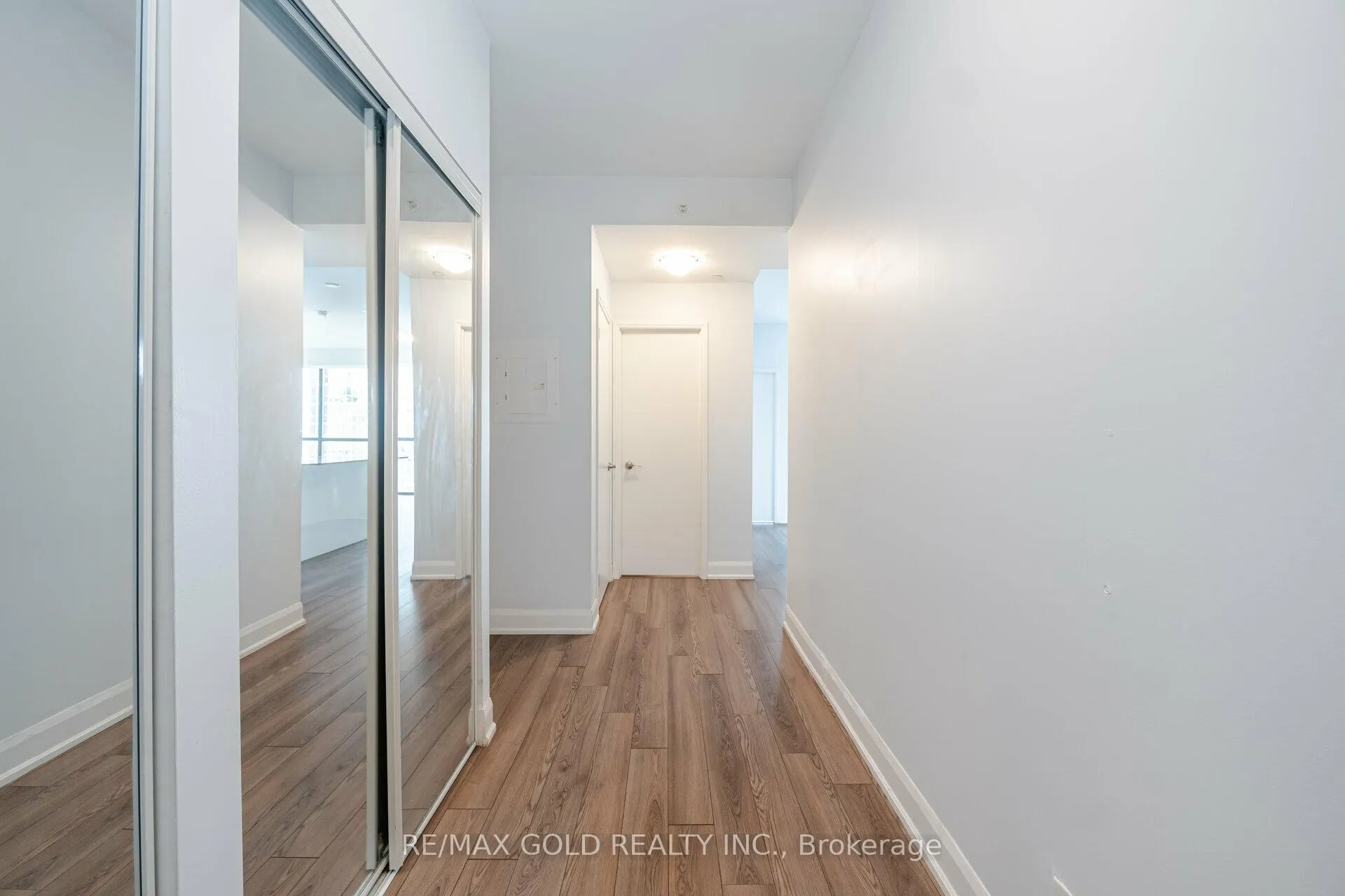Photo 9 of Unit 1909, 2910 Highway 7 Road, Vaughan, Concord — HOMEH