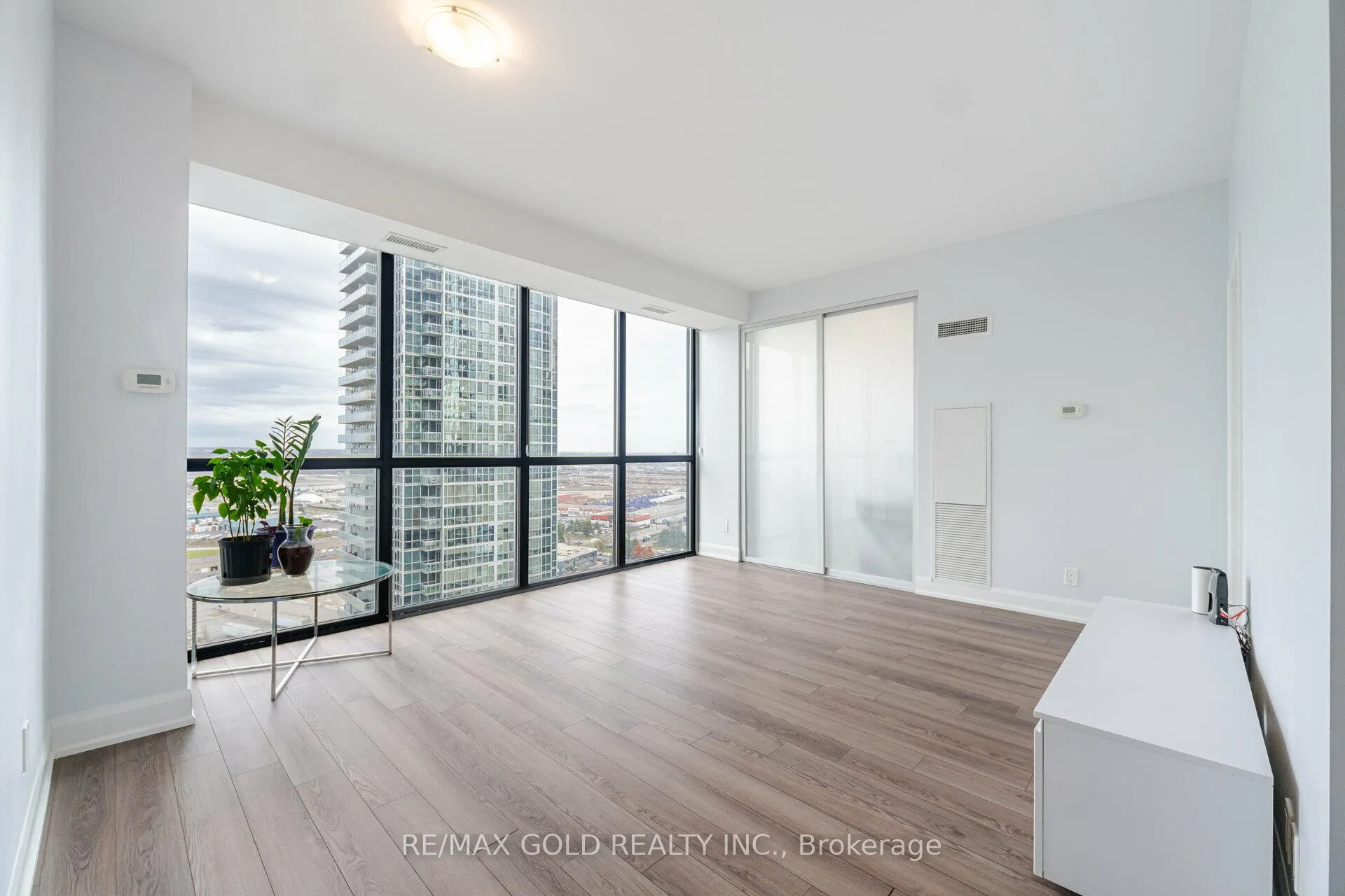 Photo 13 of Unit 1909, 2910 Highway 7 Road, Vaughan, Concord — HOMEH