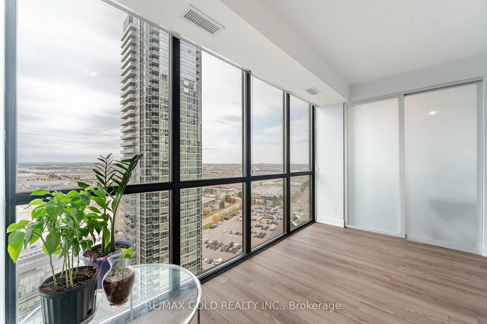 Photo 15 of Unit 1909, 2910 Highway 7 Road, Vaughan, Concord — HOMEH