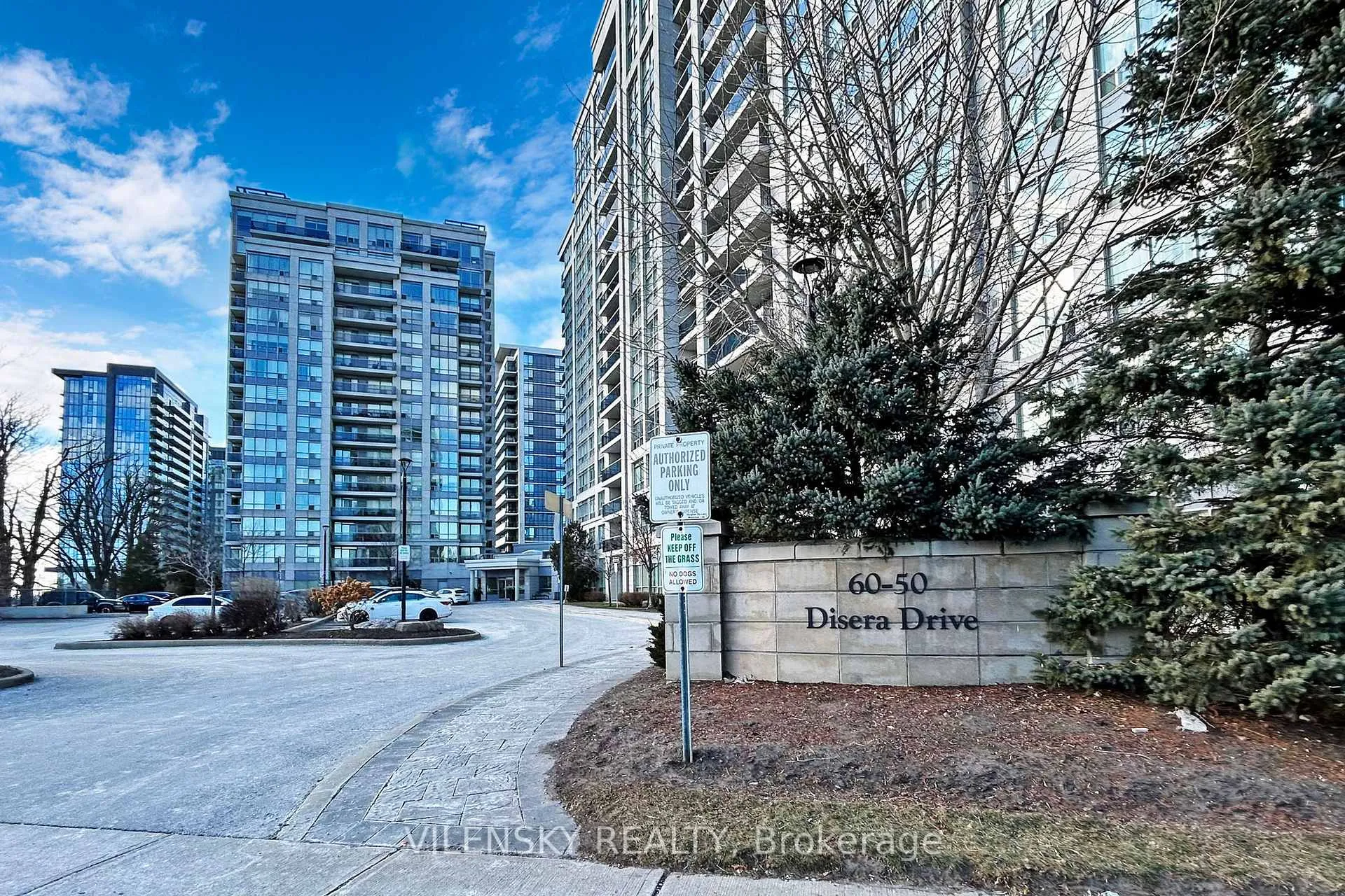 Photo 2 of Unit 309, 50 Disera Drive, Vaughan, Beverley Glen — HOMEH