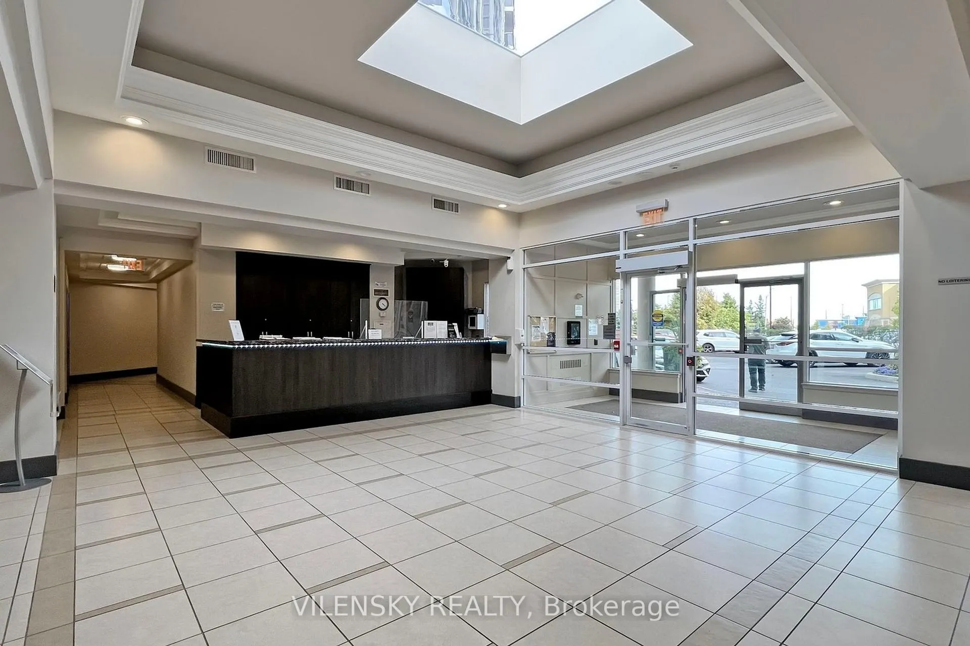 Photo 3 of Unit 309, 50 Disera Drive, Vaughan, Beverley Glen — HOMEH