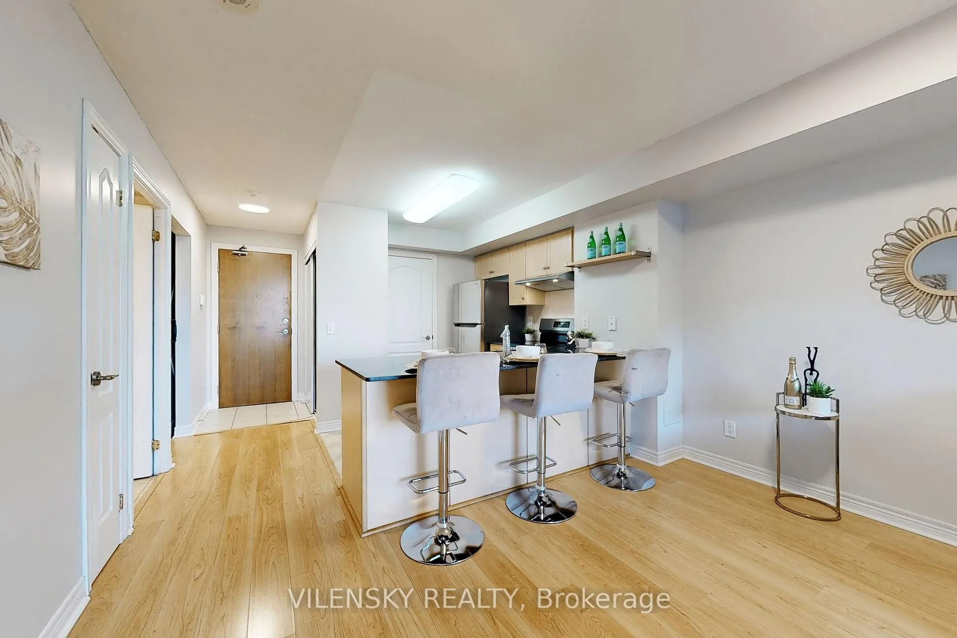 Photo 10 of Unit 309, 50 Disera Drive, Vaughan, Beverley Glen — HOMEH
