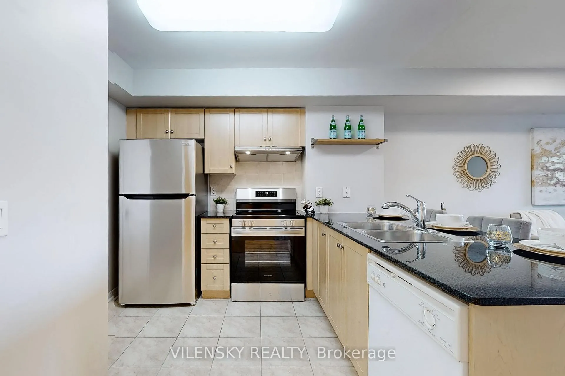 Photo 12 of Unit 309, 50 Disera Drive, Vaughan, Beverley Glen — HOMEH