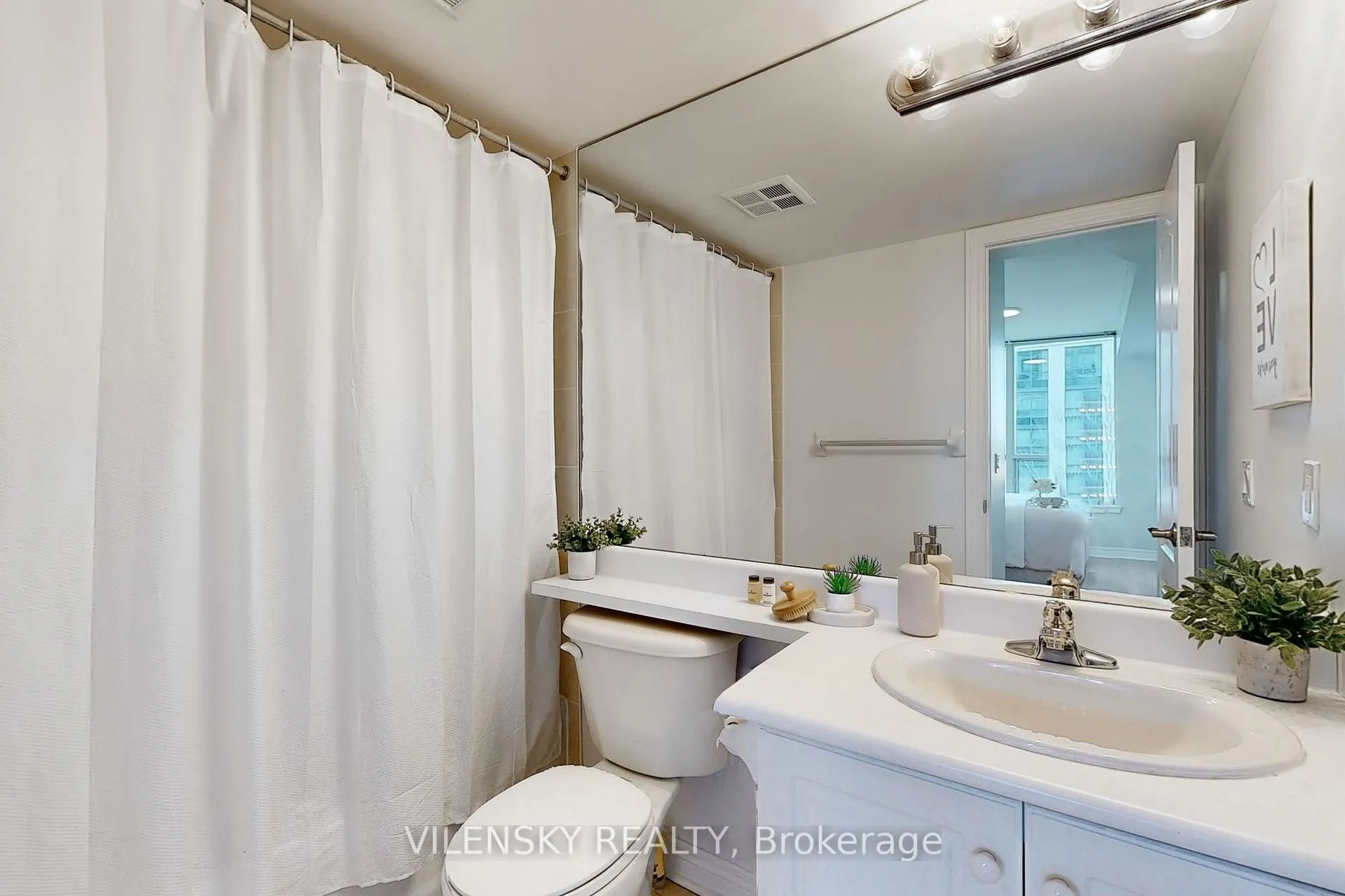 Photo 16 of Unit 309, 50 Disera Drive, Vaughan, Beverley Glen — HOMEH