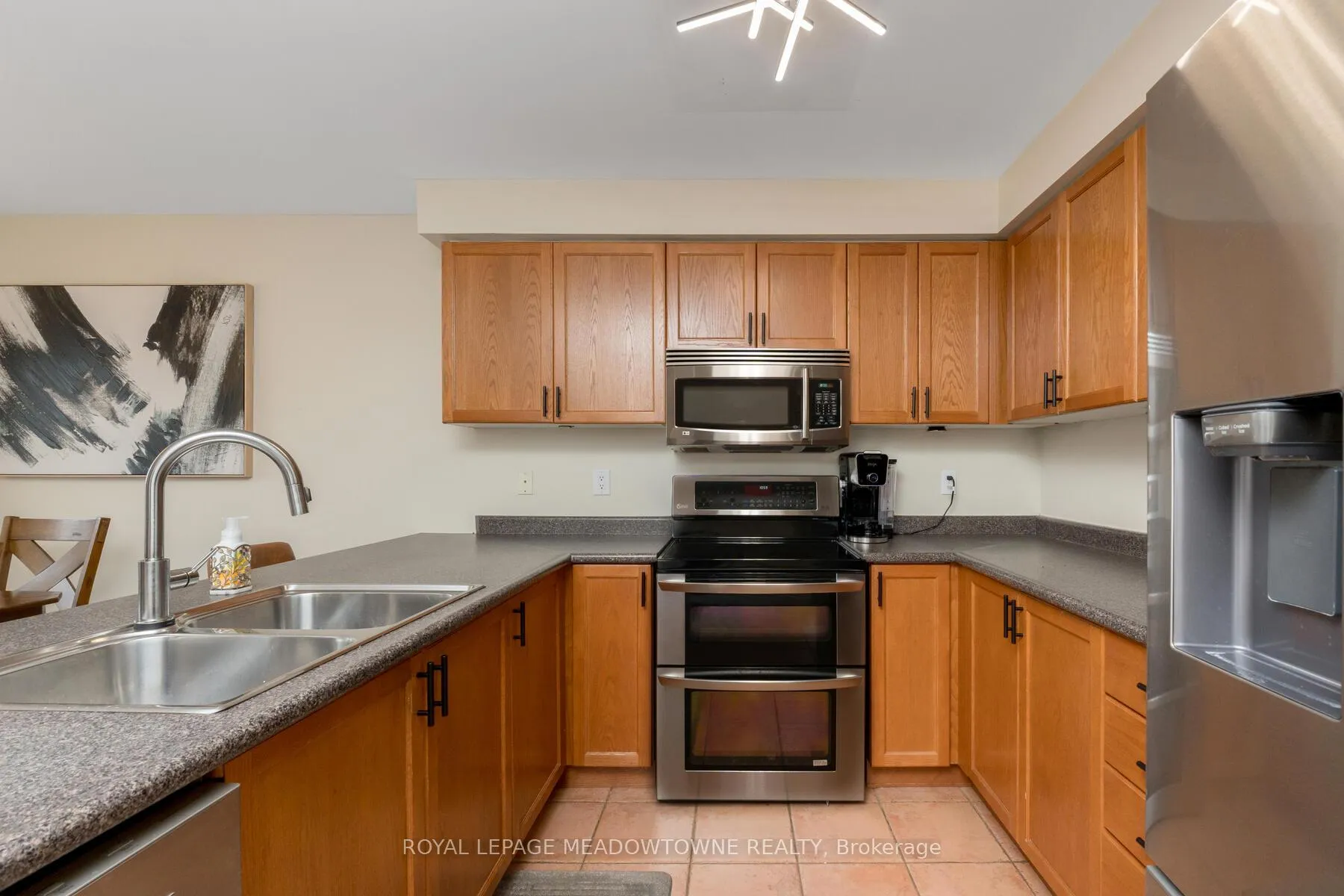 Photo 10 of 143 Porchlight Road, Brampton, Fletcher's Creek Village — HOMEH