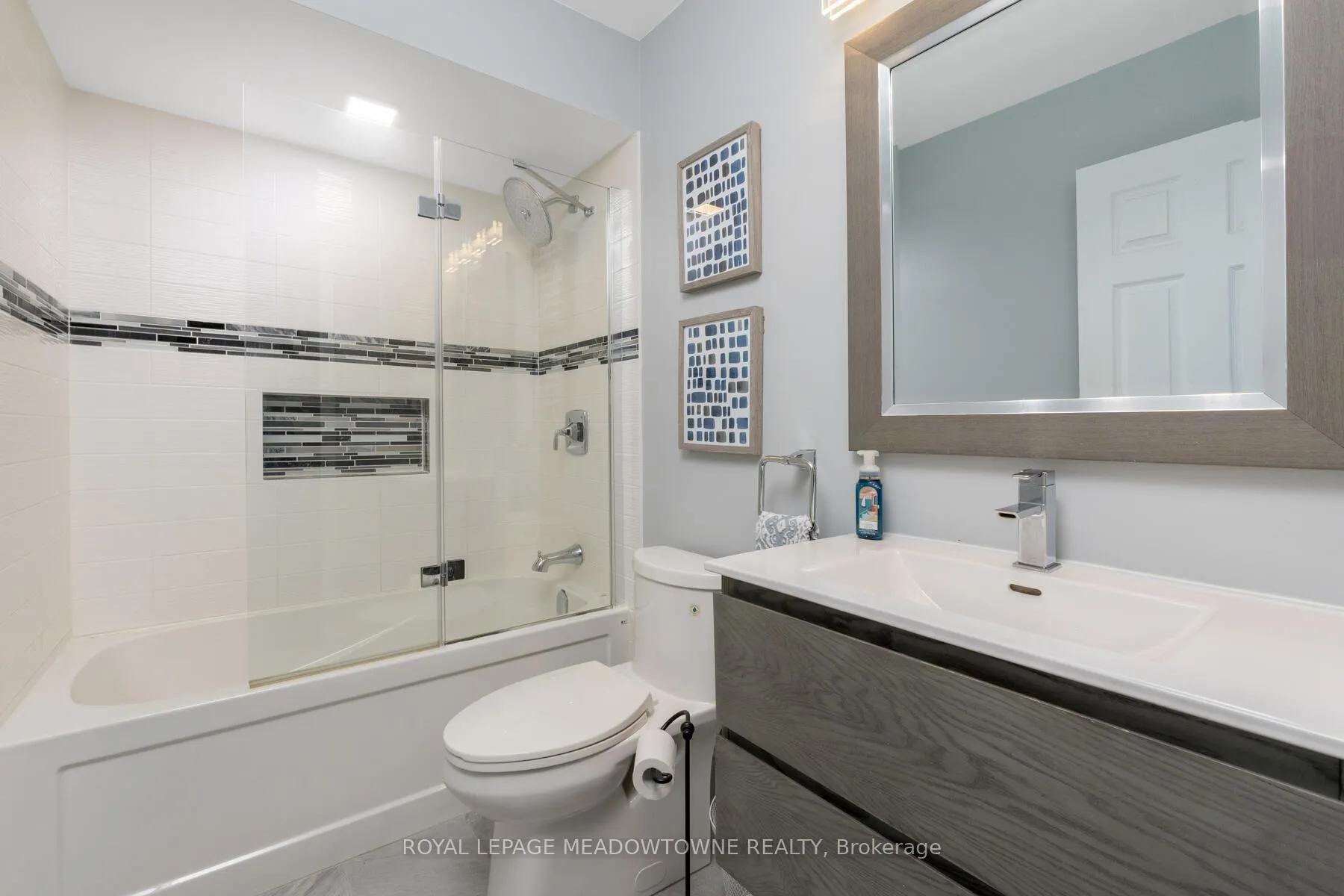 Photo 26 of 143 Porchlight Road, Brampton, Fletcher's Creek Village — HOMEH