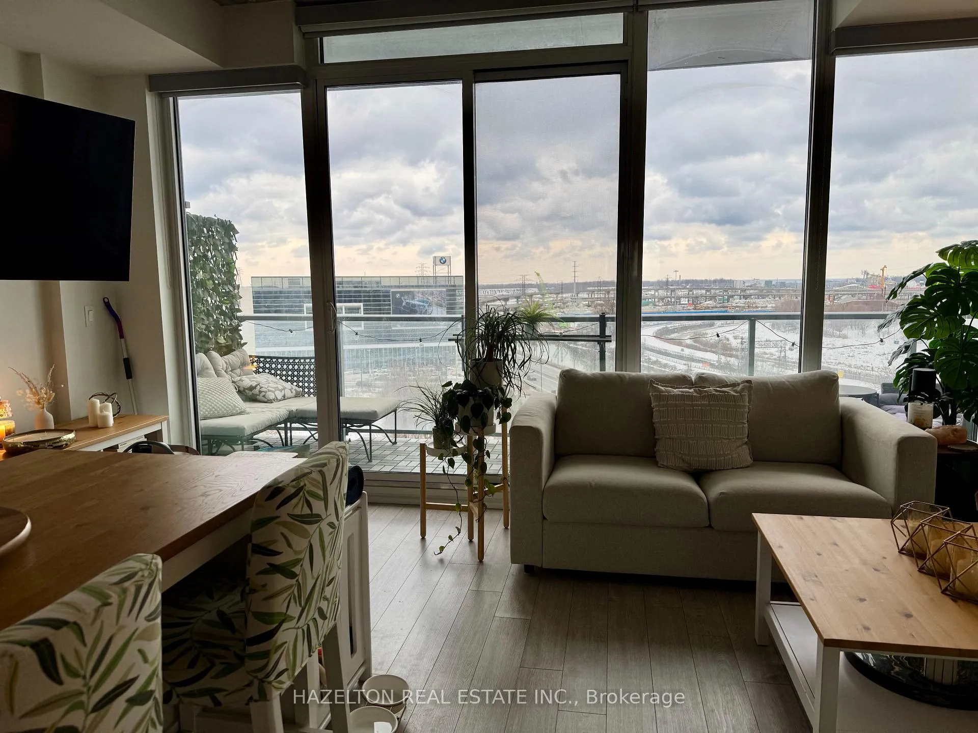 Photo 2 of Unit 815, 15 Baseball Place, Toronto, South Riverdale — HOMEH
