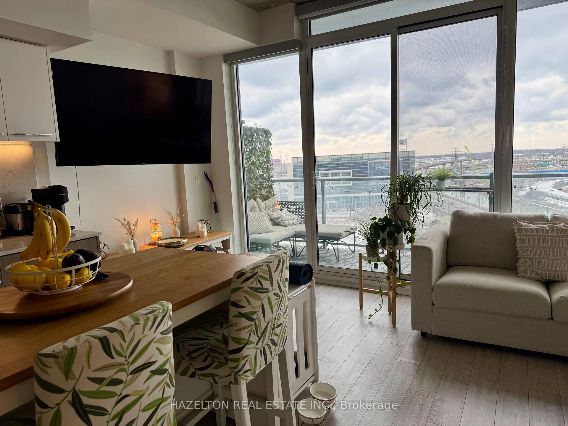 Photo 3 of Unit 815, 15 Baseball Place, Toronto, South Riverdale — HOMEH