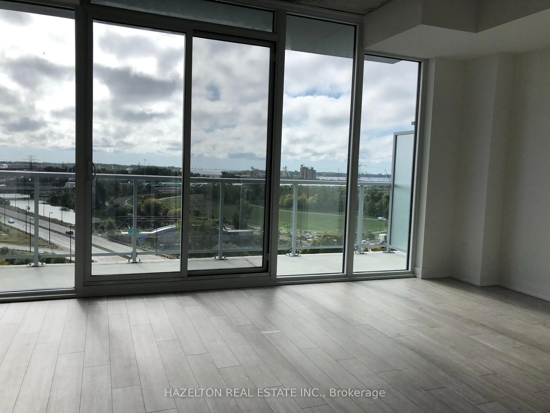 Photo 10 of Unit 815, 15 Baseball Place, Toronto, South Riverdale — HOMEH
