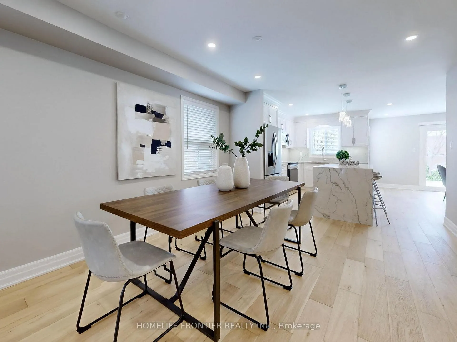Photo 3 of 10 Delattaye Avenue, Aurora, Bayview Northeast — HOMEH