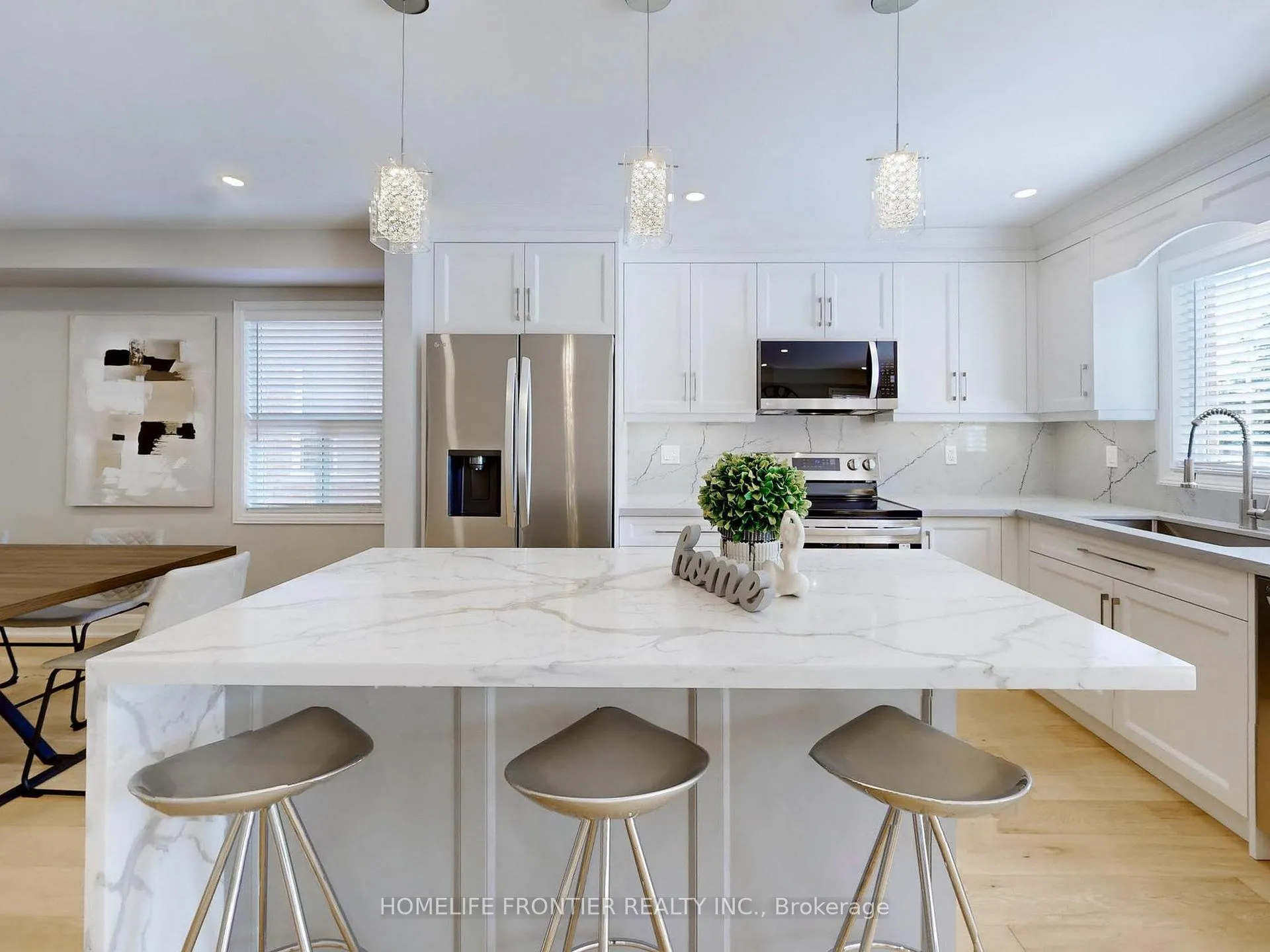 Photo 4 of 10 Delattaye Avenue, Aurora, Bayview Northeast — HOMEH
