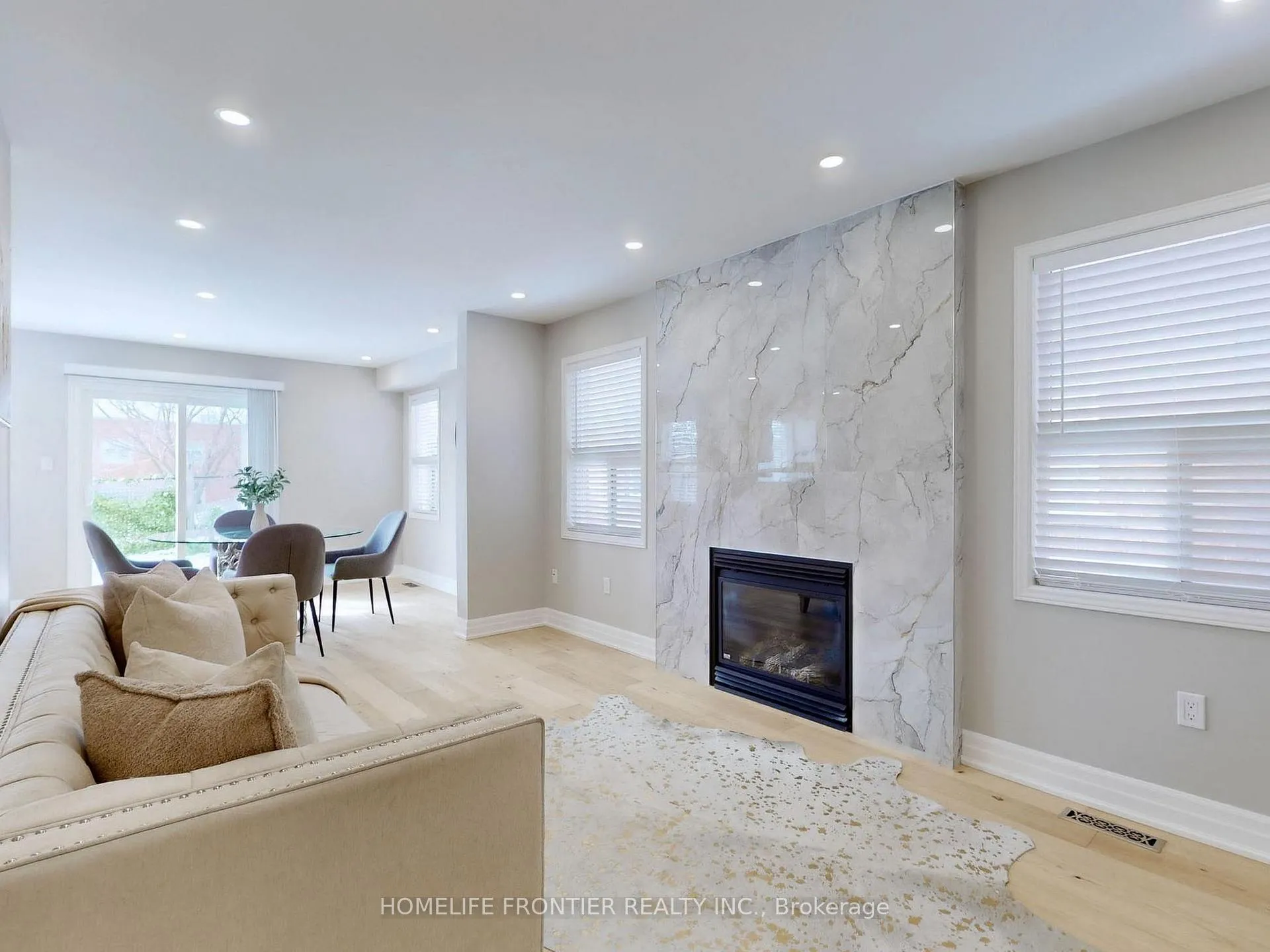 Photo 11 of 10 Delattaye Avenue, Aurora, Bayview Northeast — HOMEH