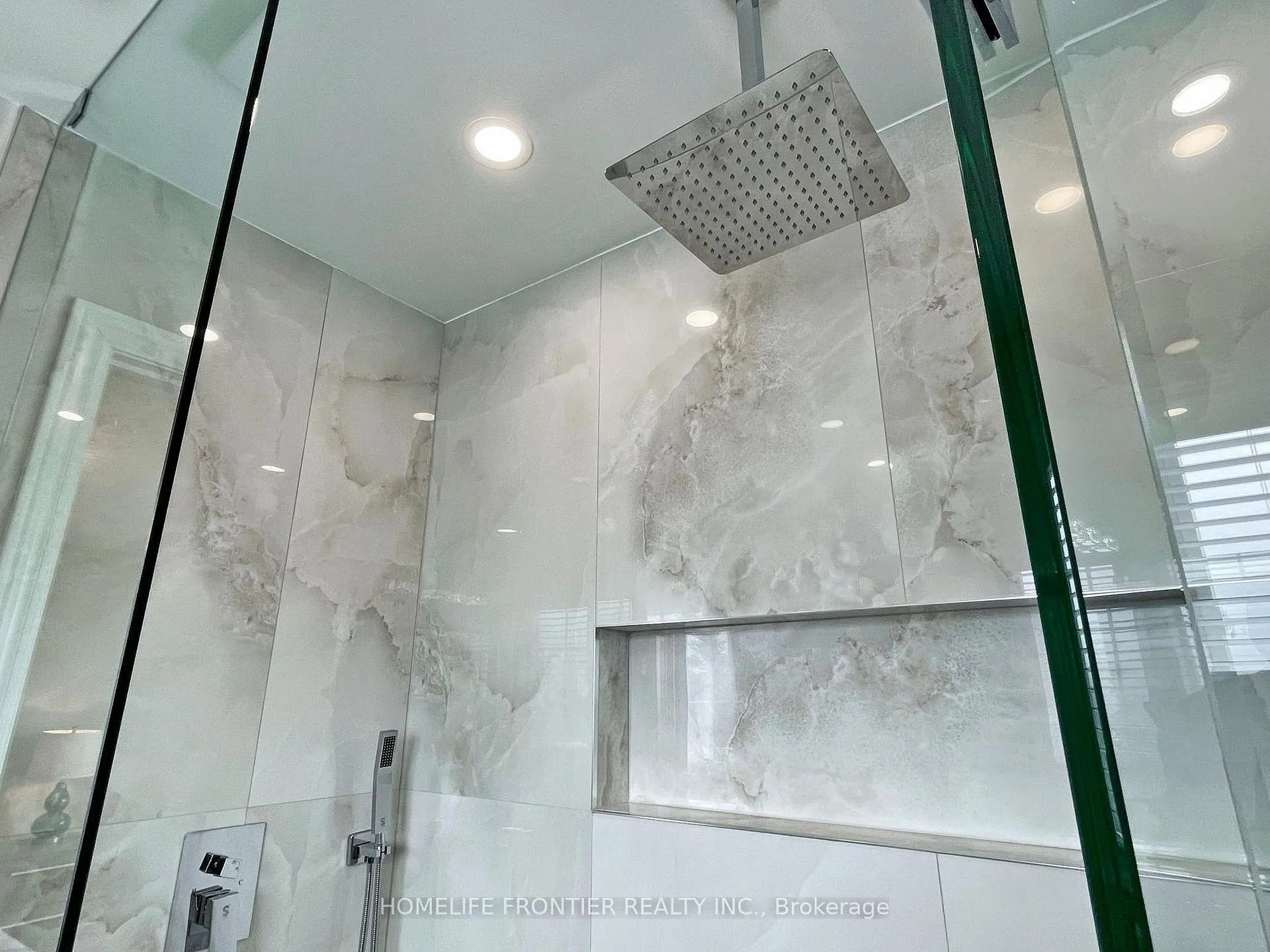 Photo 20 of 10 Delattaye Avenue, Aurora, Bayview Northeast — HOMEH