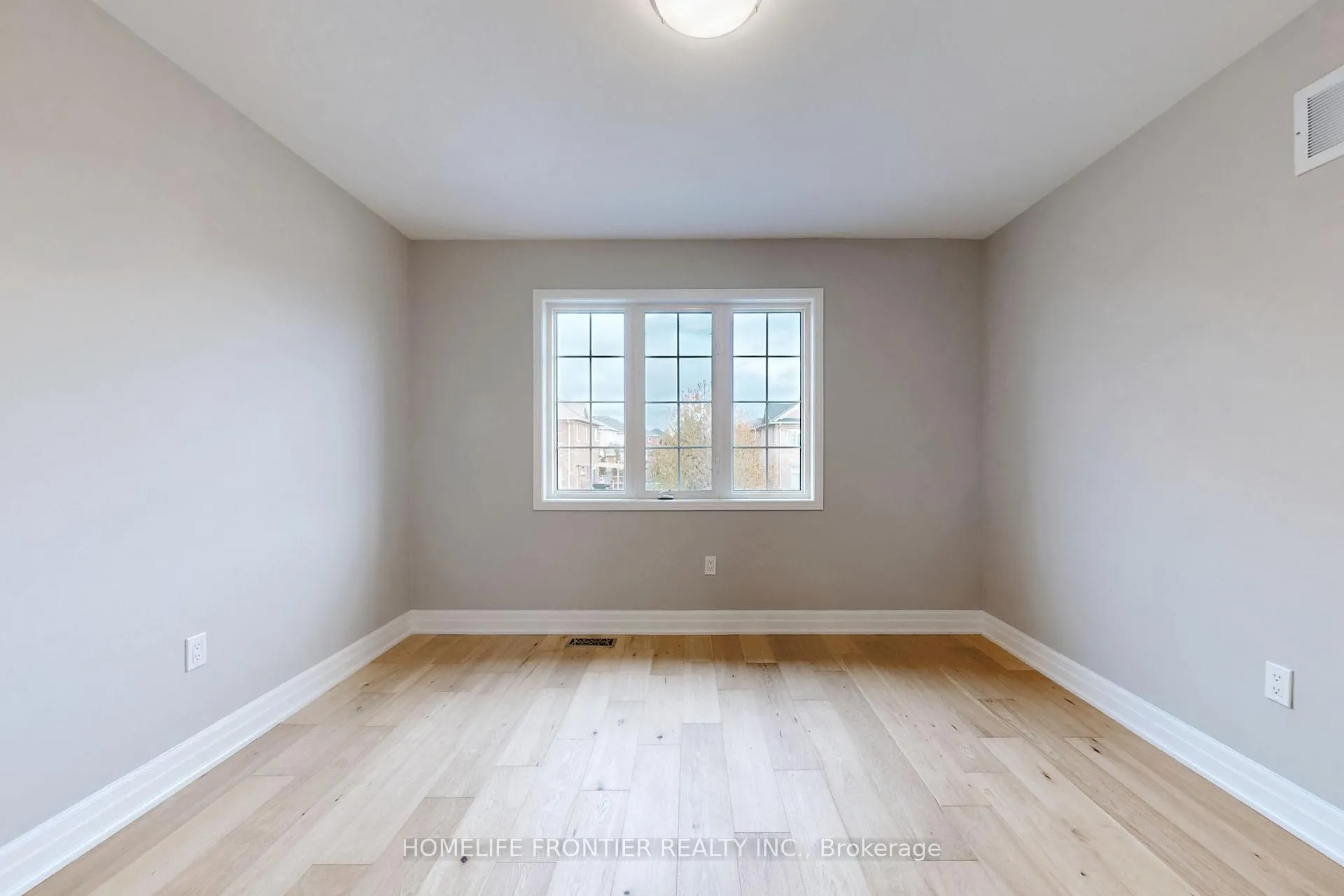 Photo 26 of 10 Delattaye Avenue, Aurora, Bayview Northeast — HOMEH