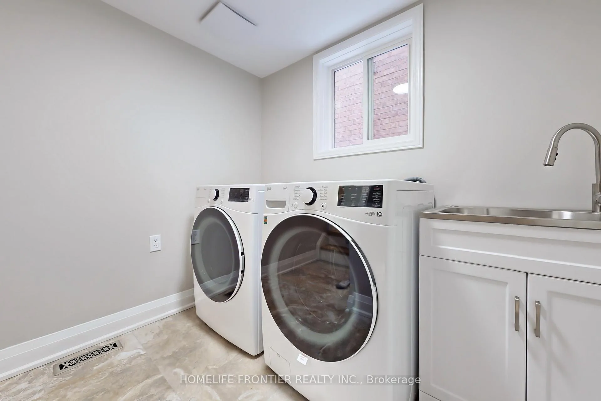 Photo 28 of 10 Delattaye Avenue, Aurora, Bayview Northeast — HOMEH