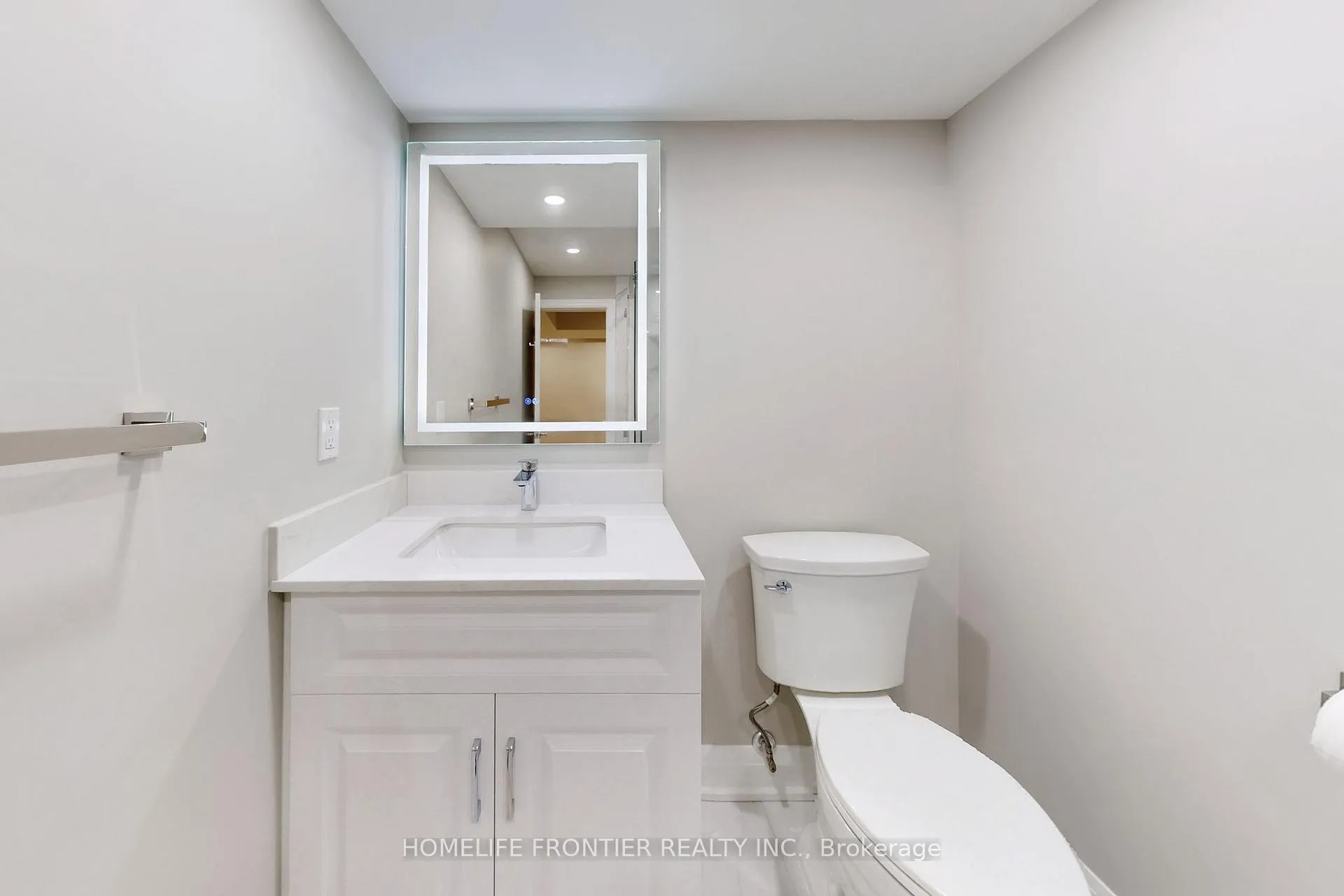 Photo 33 of 10 Delattaye Avenue, Aurora, Bayview Northeast — HOMEH