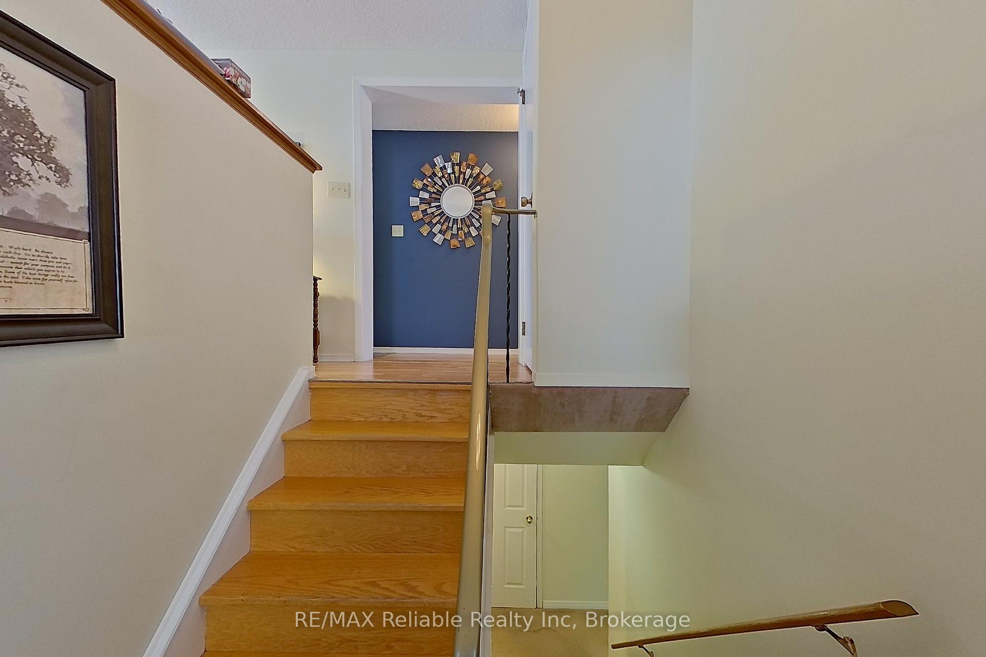 Photo 2 of 110 Brock Street, Goderich, Goderich (Town) — HOMEH