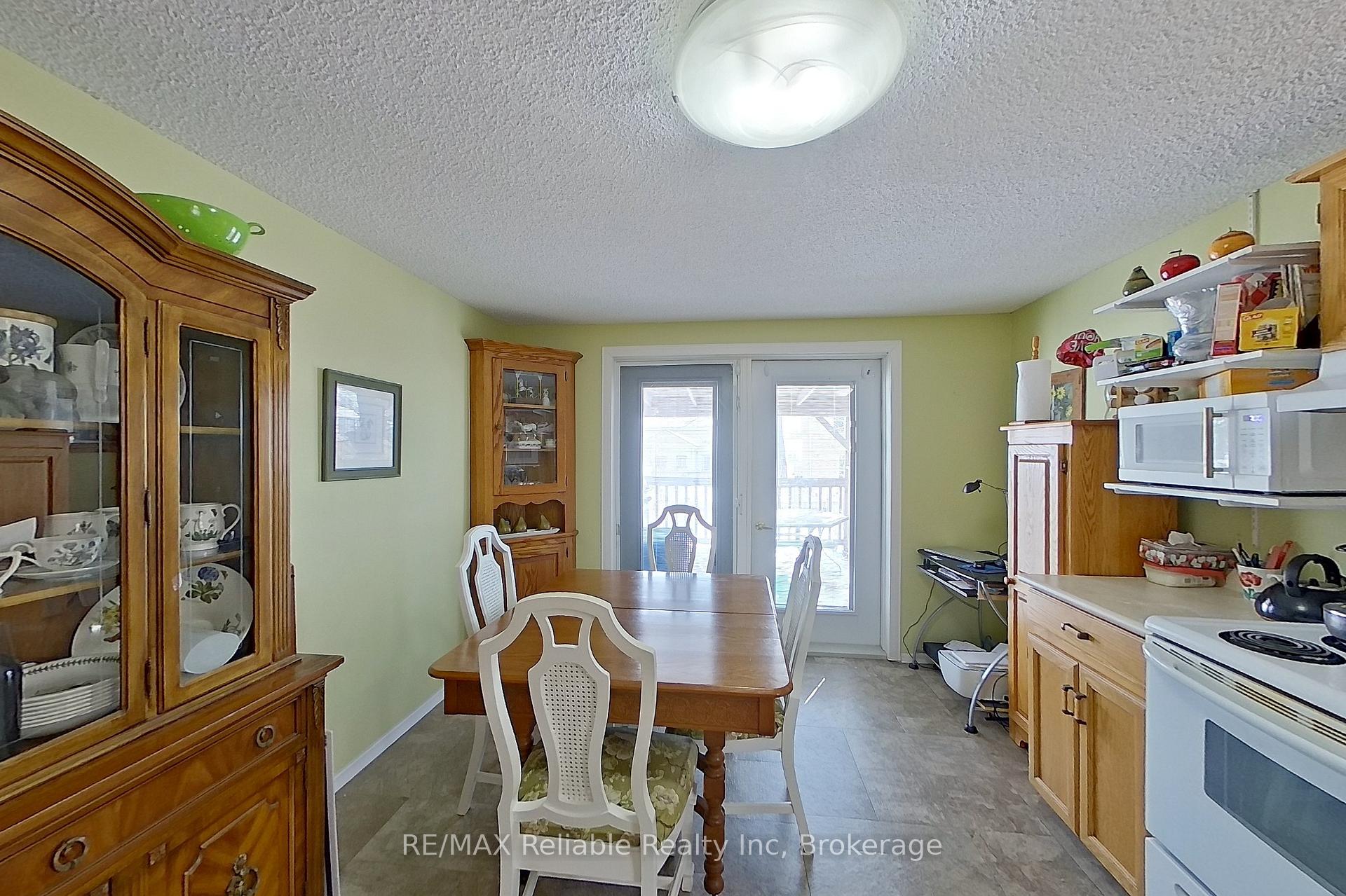 Photo 6 of 110 Brock Street, Goderich, Goderich (Town) — HOMEH