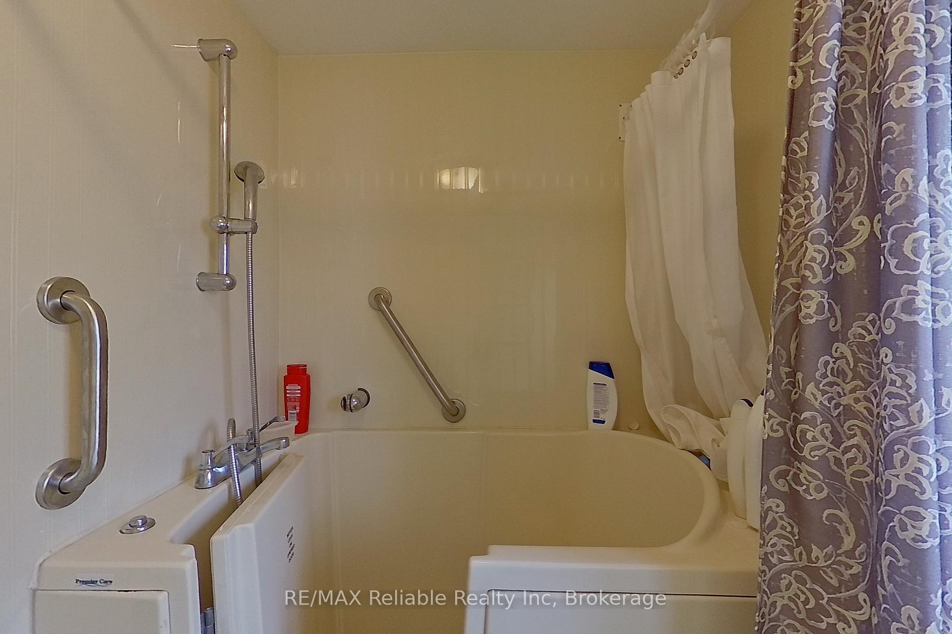 Photo 9 of 110 Brock Street, Goderich, Goderich (Town) — HOMEH