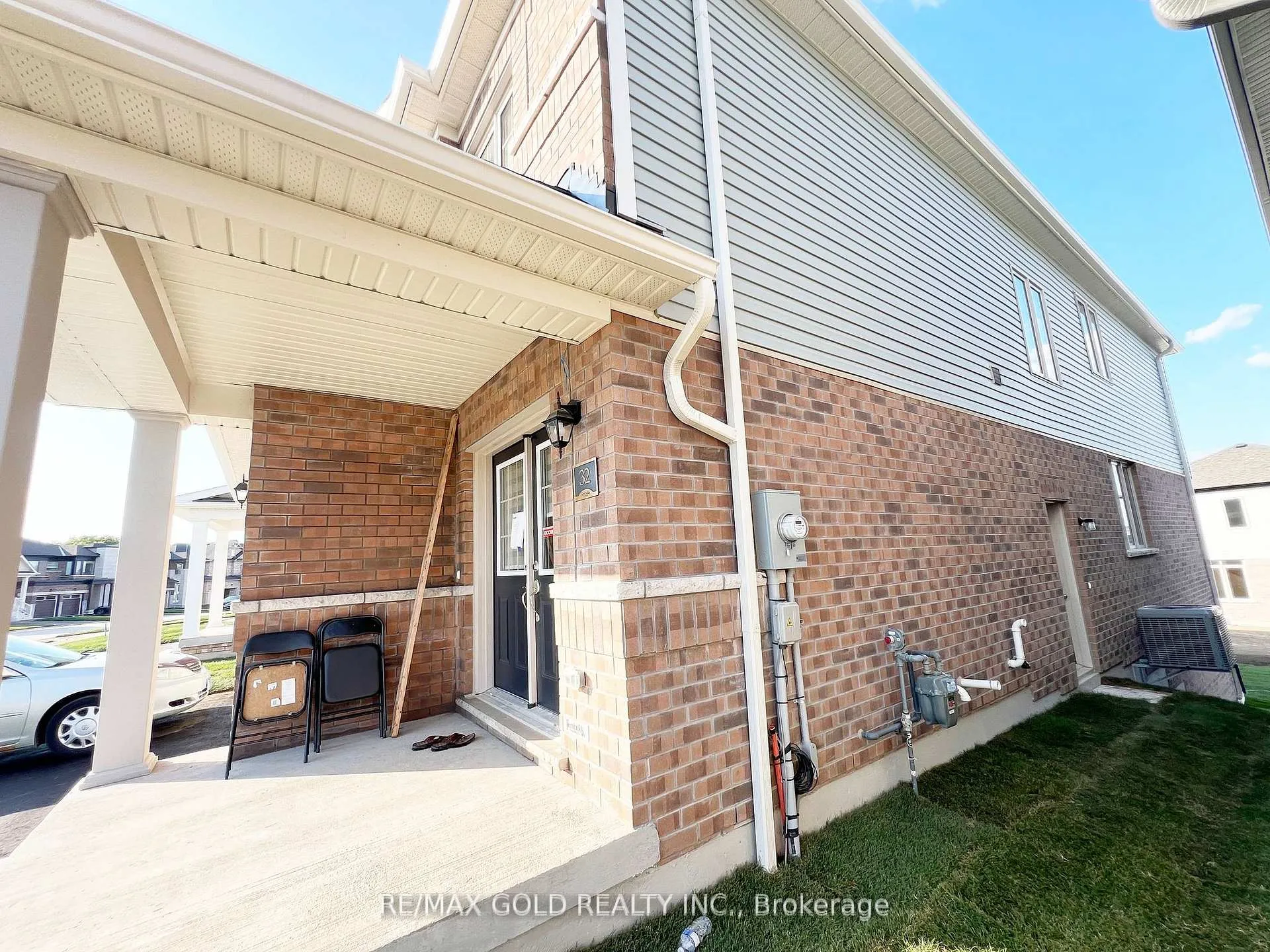 Photo 3 of 32 Ford Street, Brant, Paris — HOMEH