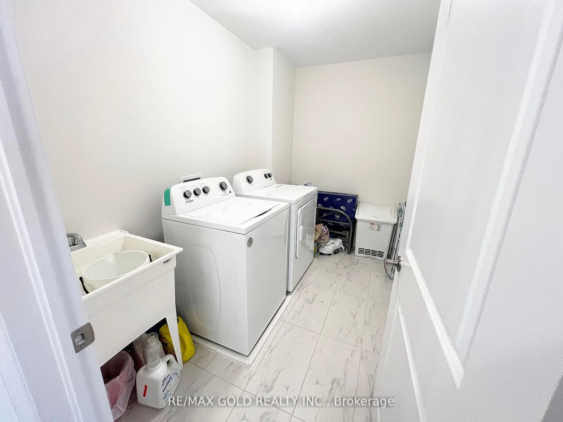 Photo 13 of 32 Ford Street, Brant, Paris — HOMEH