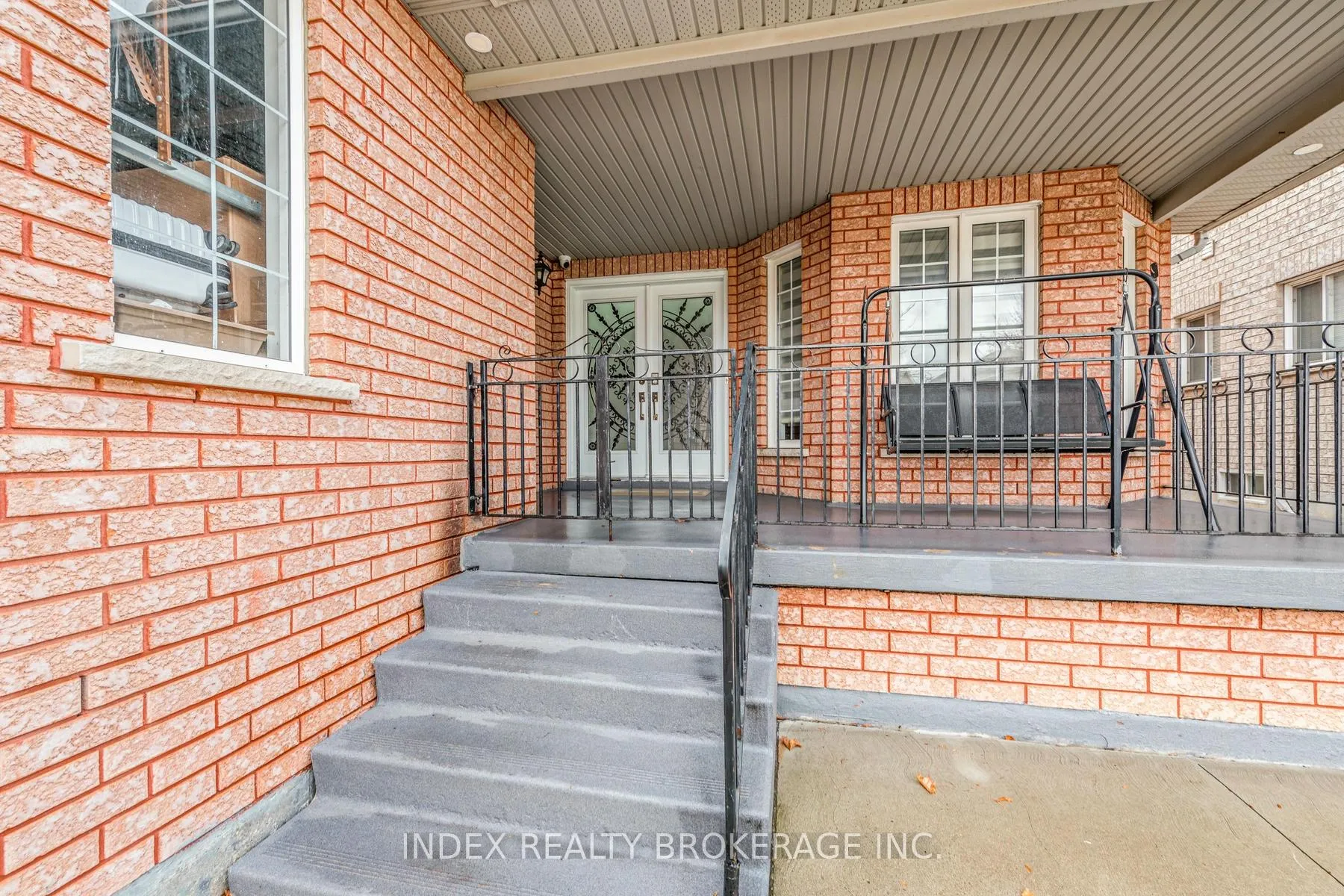 Photo 3 of 54 Brasswinds Court, Vaughan, West Woodbridge — HOMEH