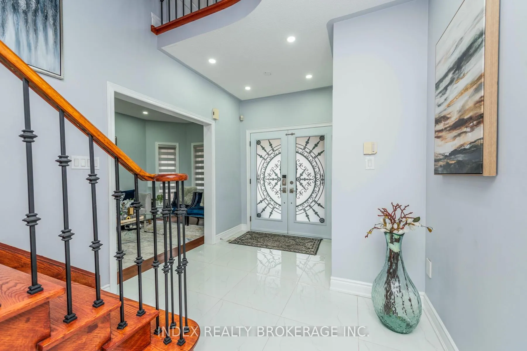 Photo 5 of 54 Brasswinds Court, Vaughan, West Woodbridge — HOMEH