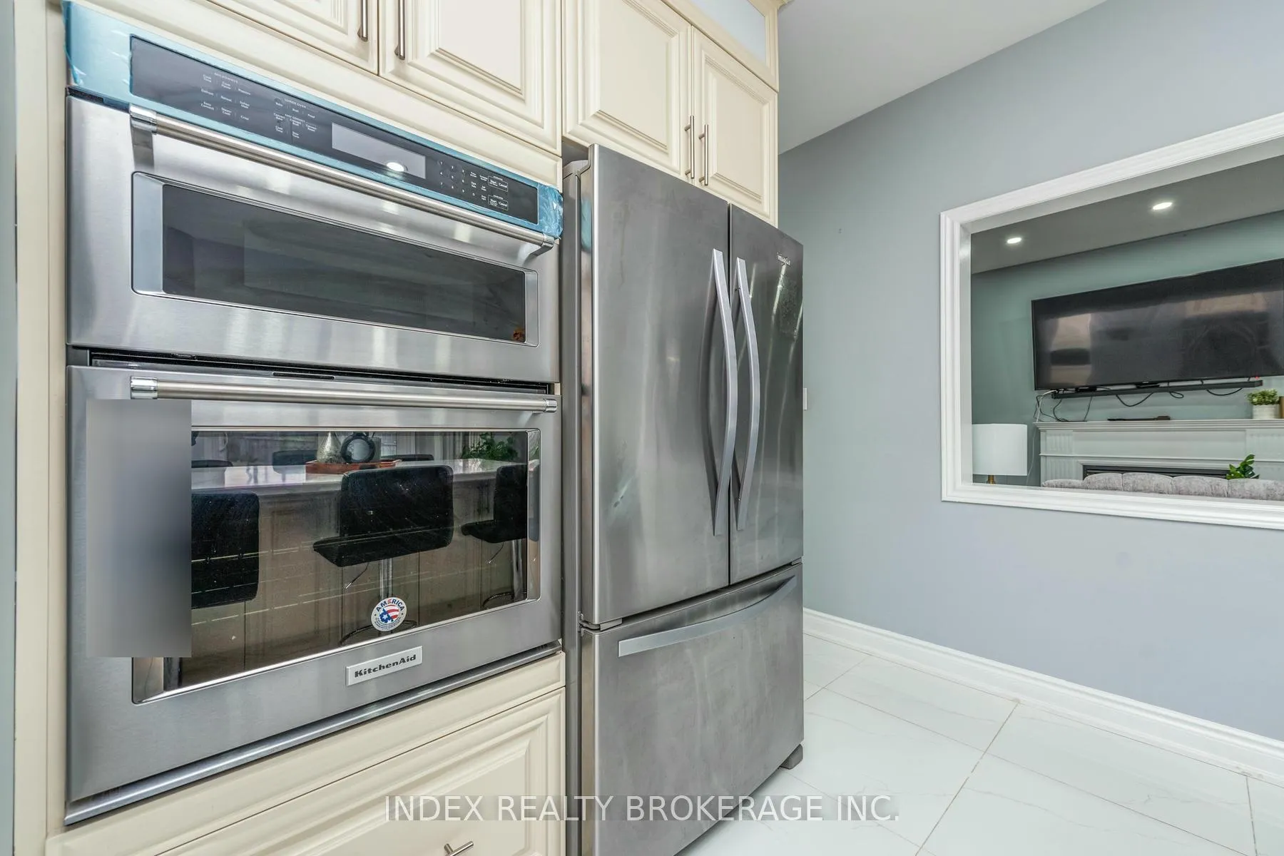 Photo 13 of 54 Brasswinds Court, Vaughan, West Woodbridge — HOMEH
