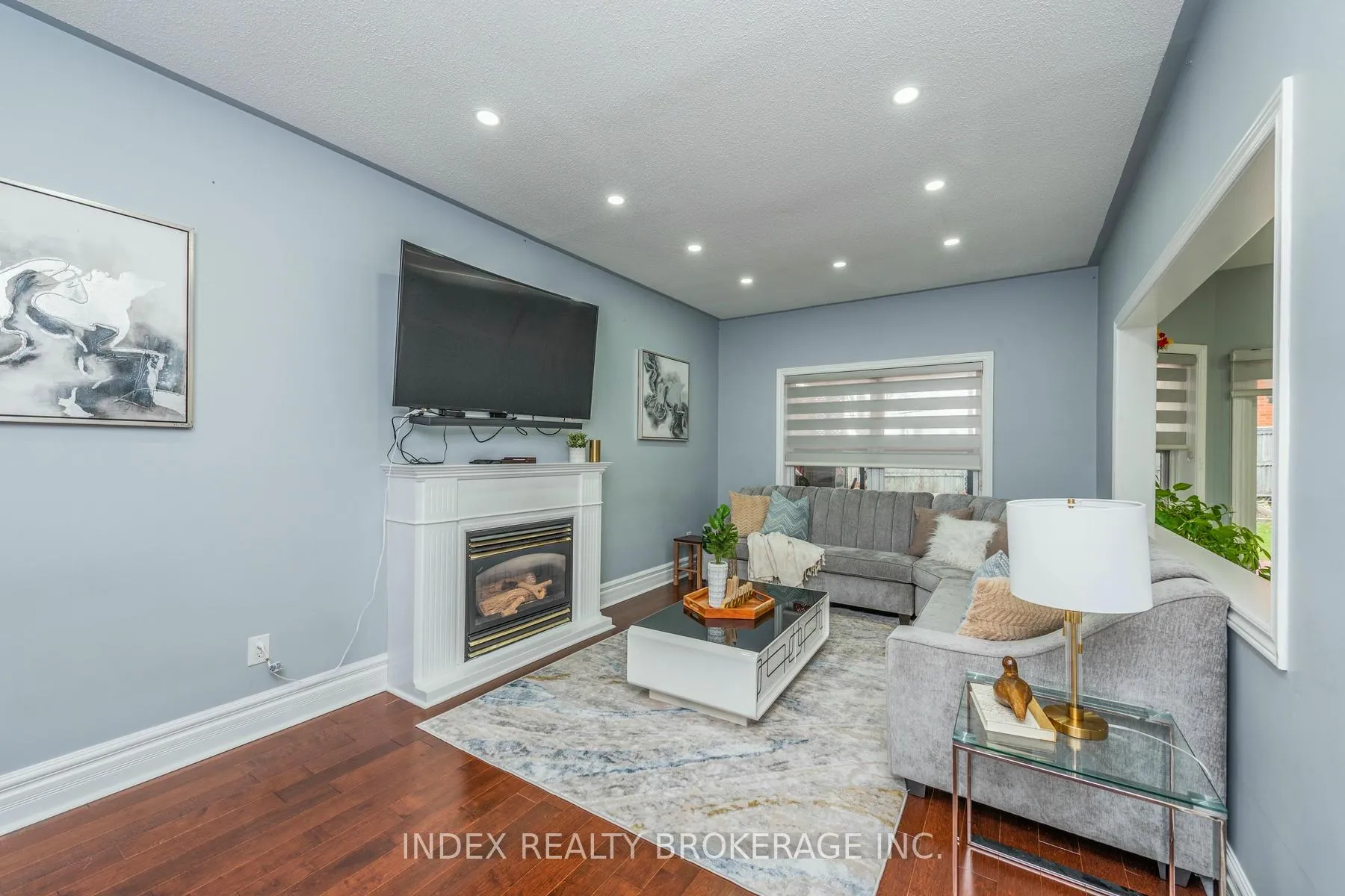 Photo 14 of 54 Brasswinds Court, Vaughan, West Woodbridge — HOMEH
