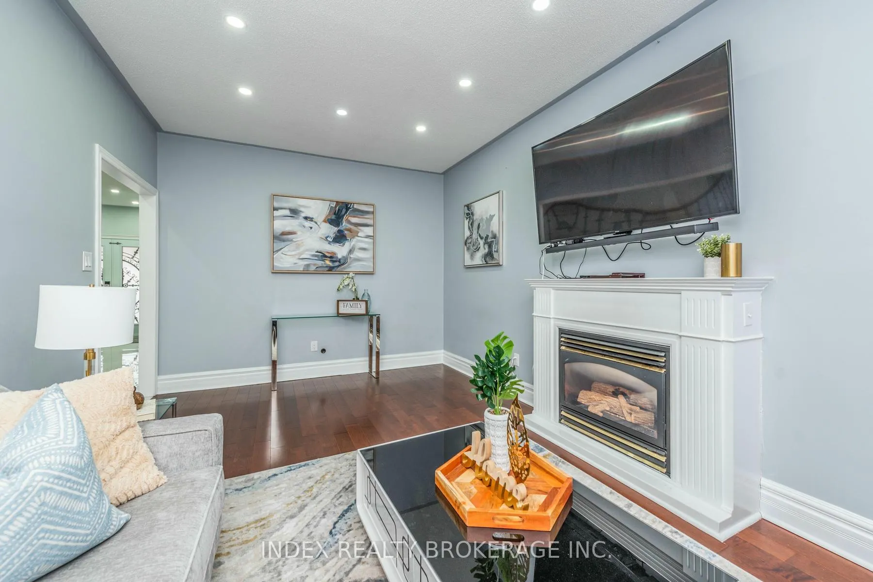 Photo 15 of 54 Brasswinds Court, Vaughan, West Woodbridge — HOMEH