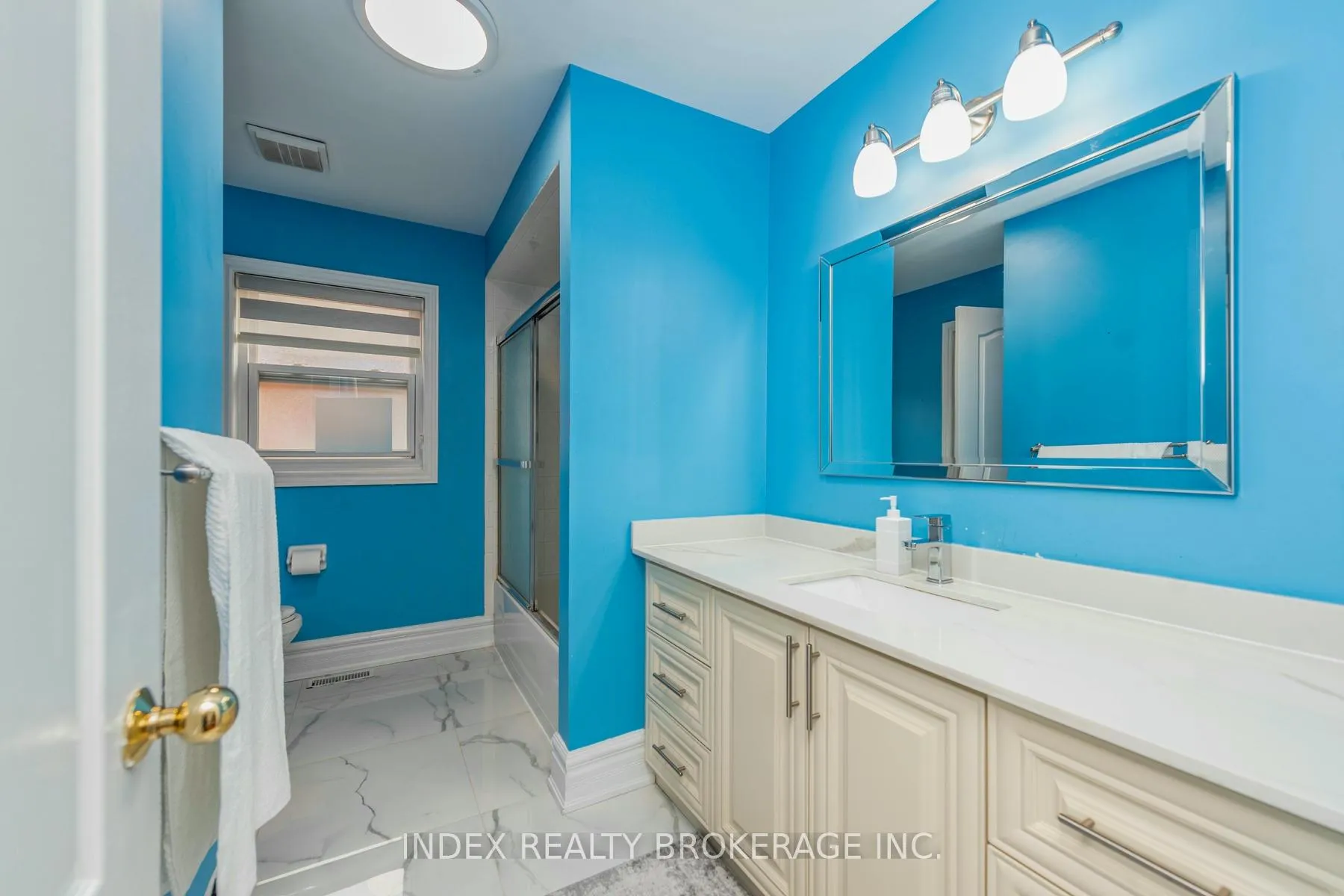 Photo 20 of 54 Brasswinds Court, Vaughan, West Woodbridge — HOMEH