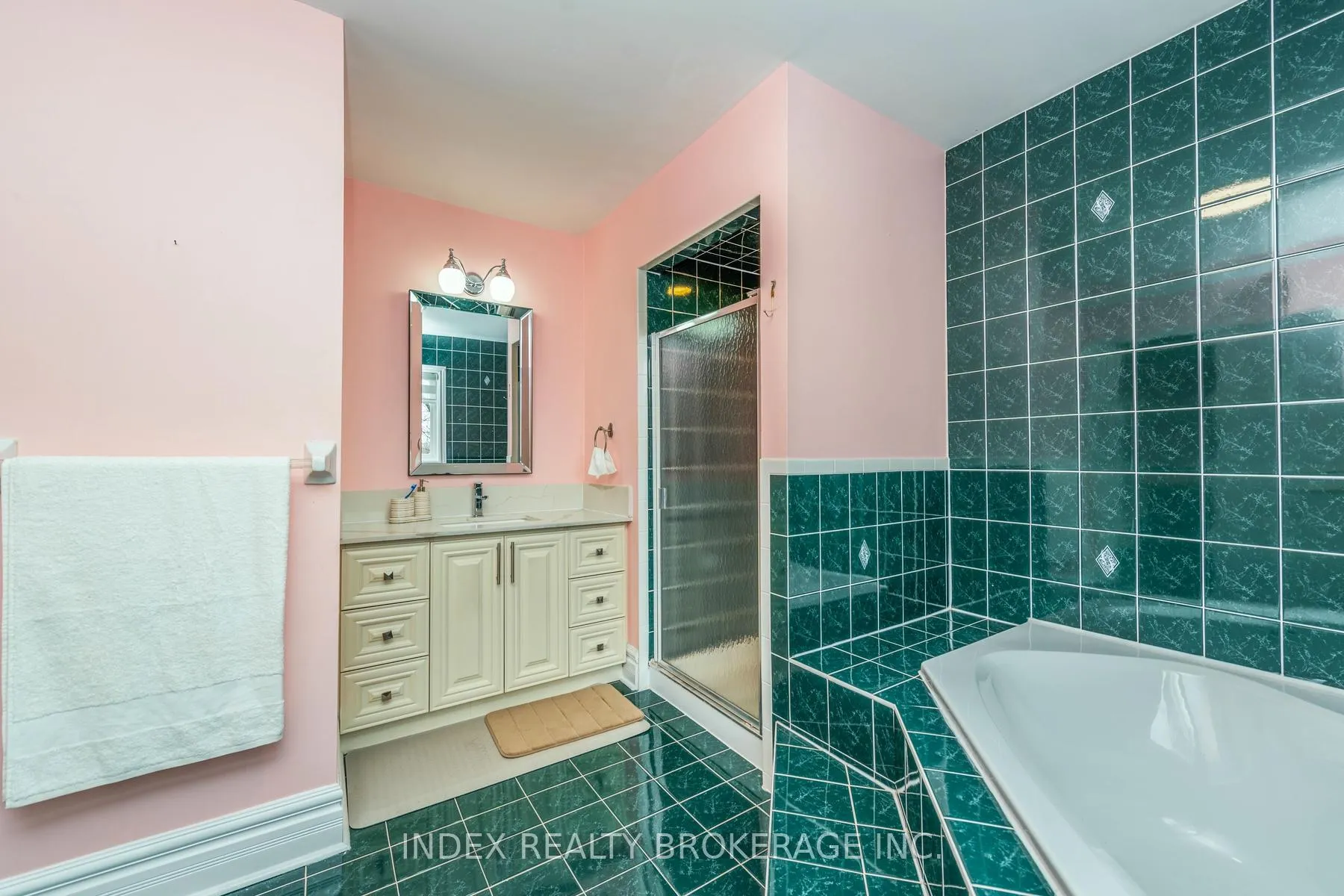 Photo 27 of 54 Brasswinds Court, Vaughan, West Woodbridge — HOMEH