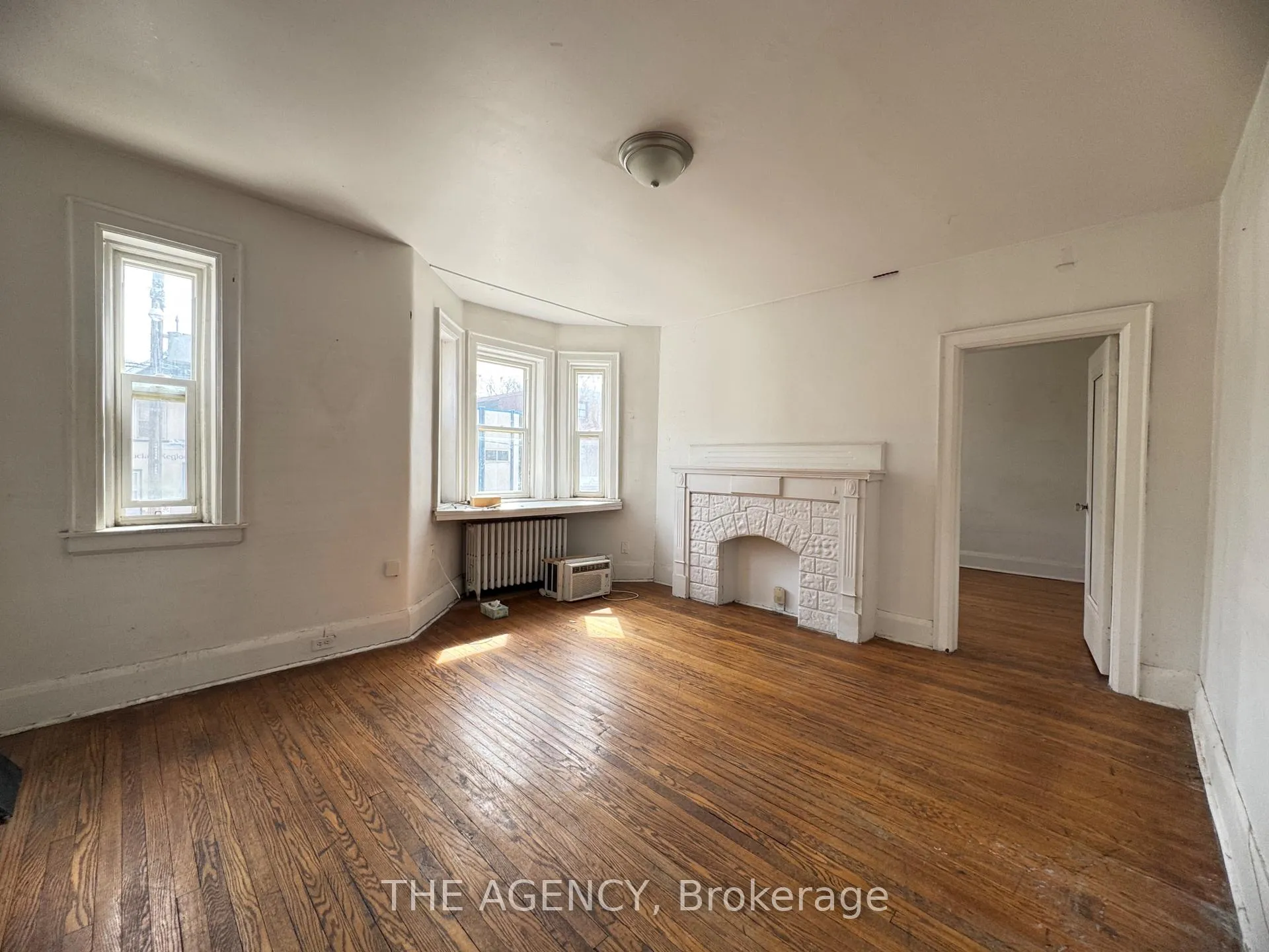 Photo 1 of Unit 19, 846/850 Broadview Avenue, Toronto, Playter Estates-Danforth — HOMEH