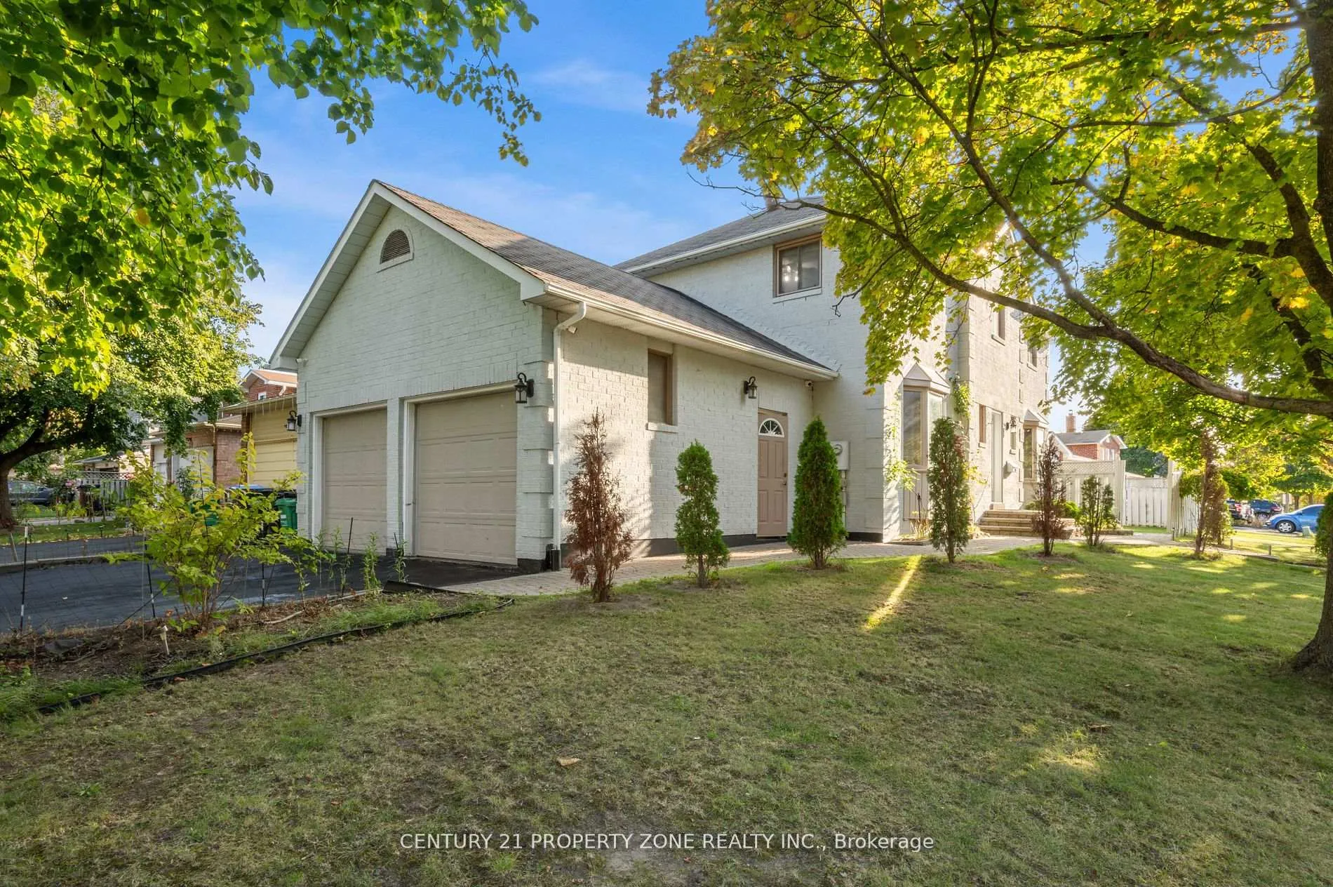 Photo 4 of 11 Corona Gate, Brampton, Brampton South — HOMEH