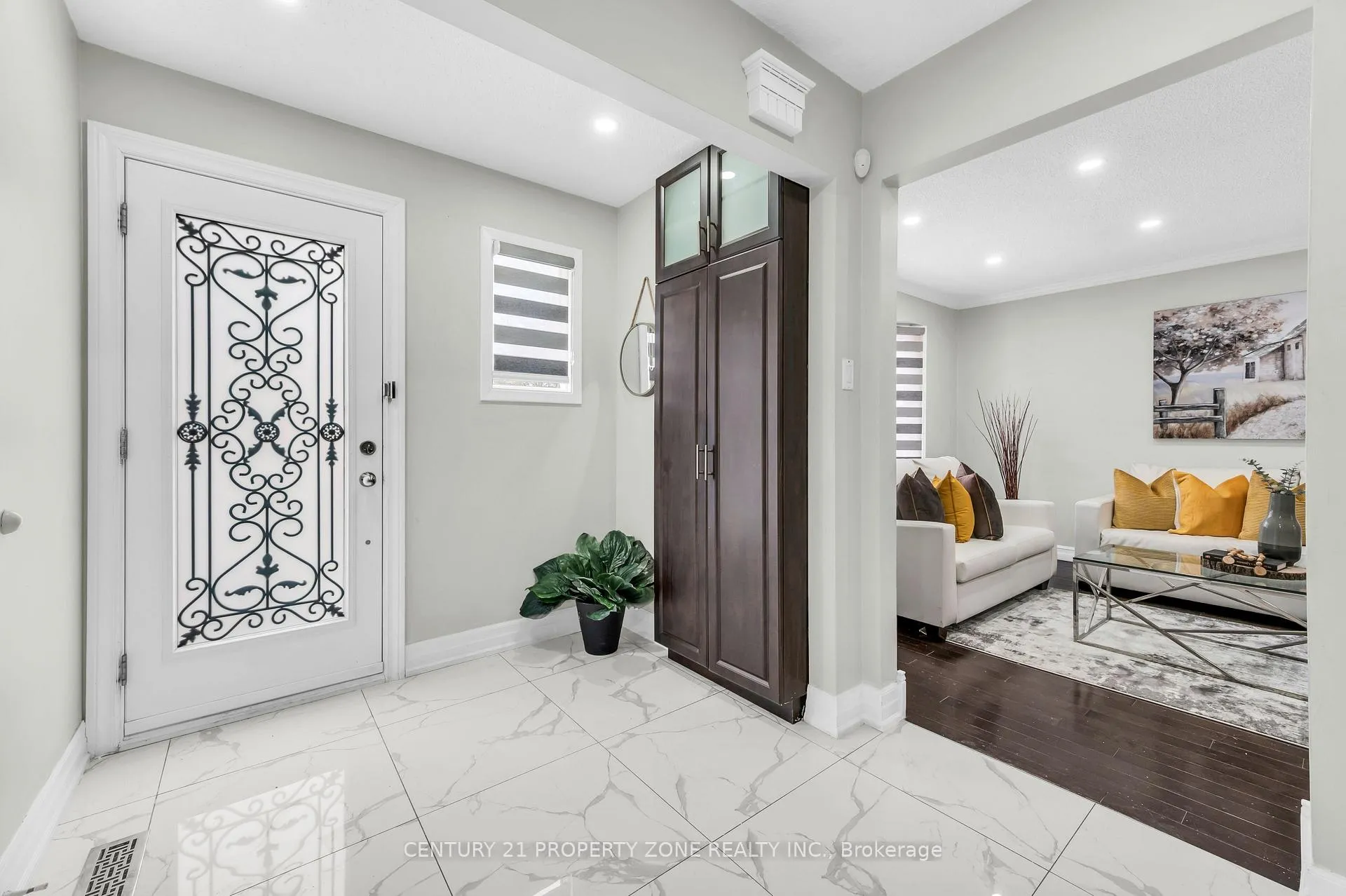 Photo 9 of 11 Corona Gate, Brampton, Brampton South — HOMEH