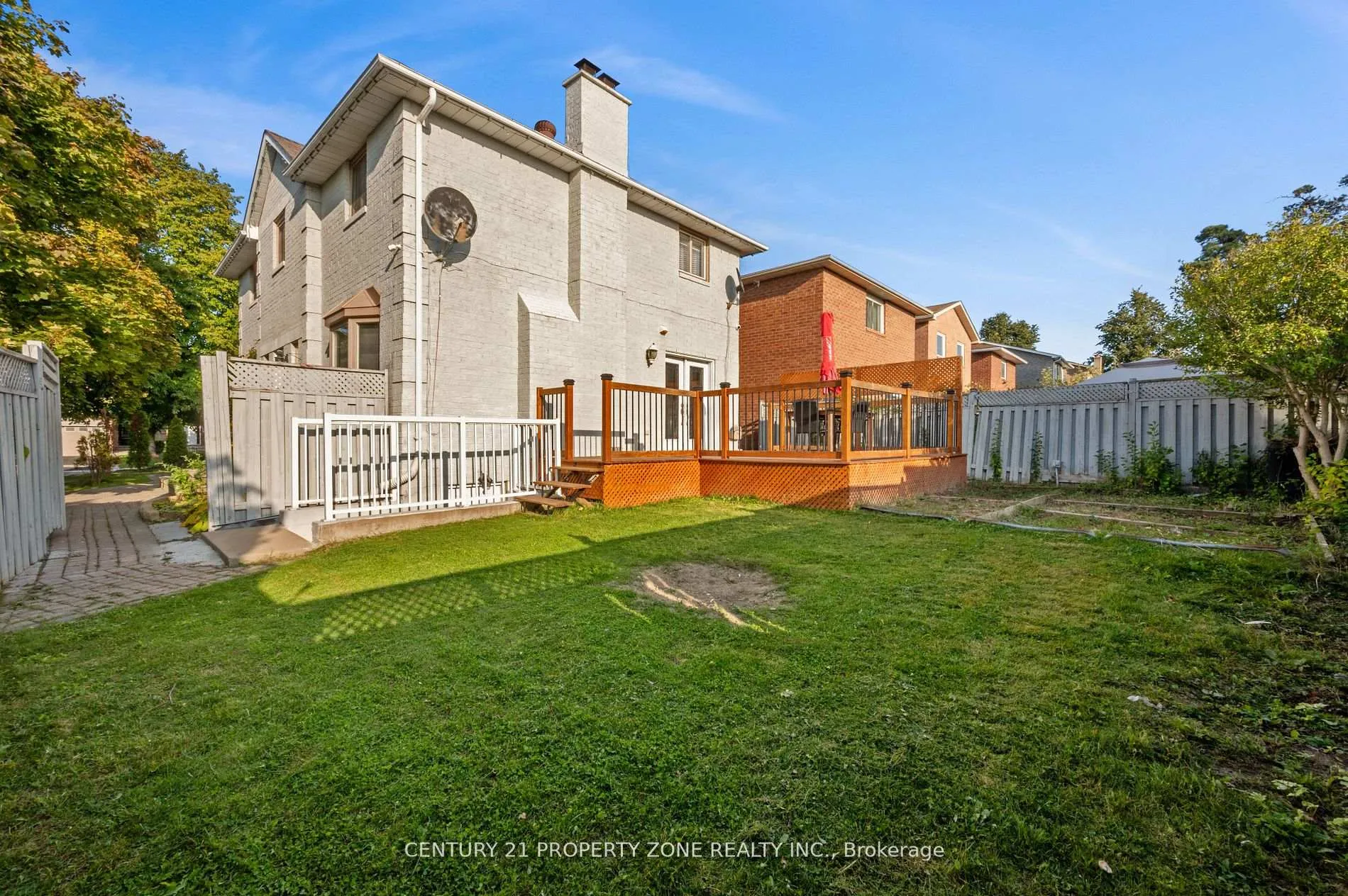 Photo 37 of 11 Corona Gate, Brampton, Brampton South — HOMEH