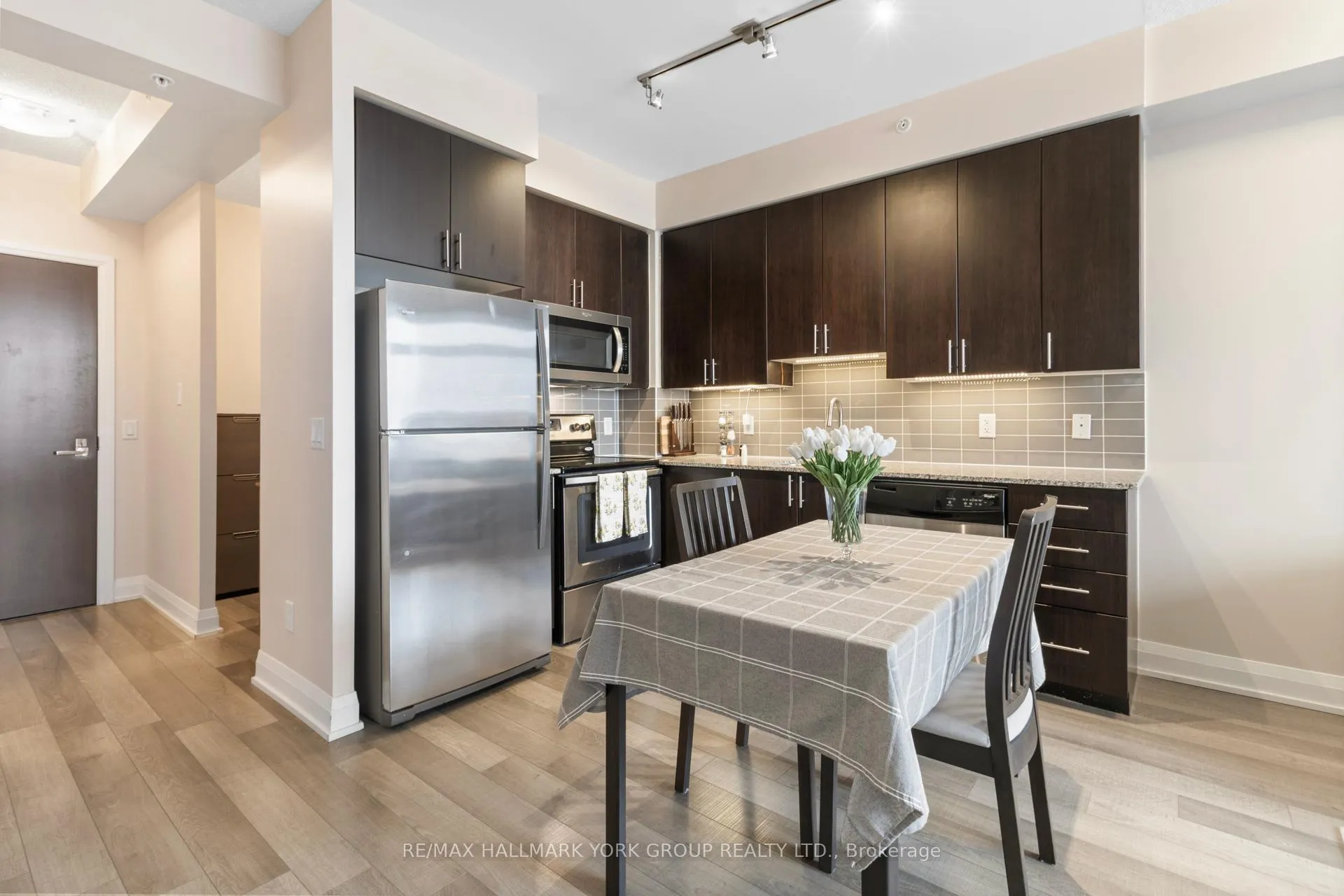 Photo 10 of Unit 602, 85 North Park Road, Vaughan, Beverley Glen — HOMEH