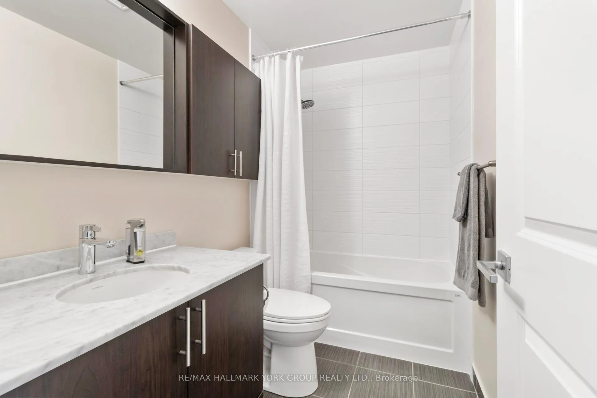Photo 14 of Unit 602, 85 North Park Road, Vaughan, Beverley Glen — HOMEH