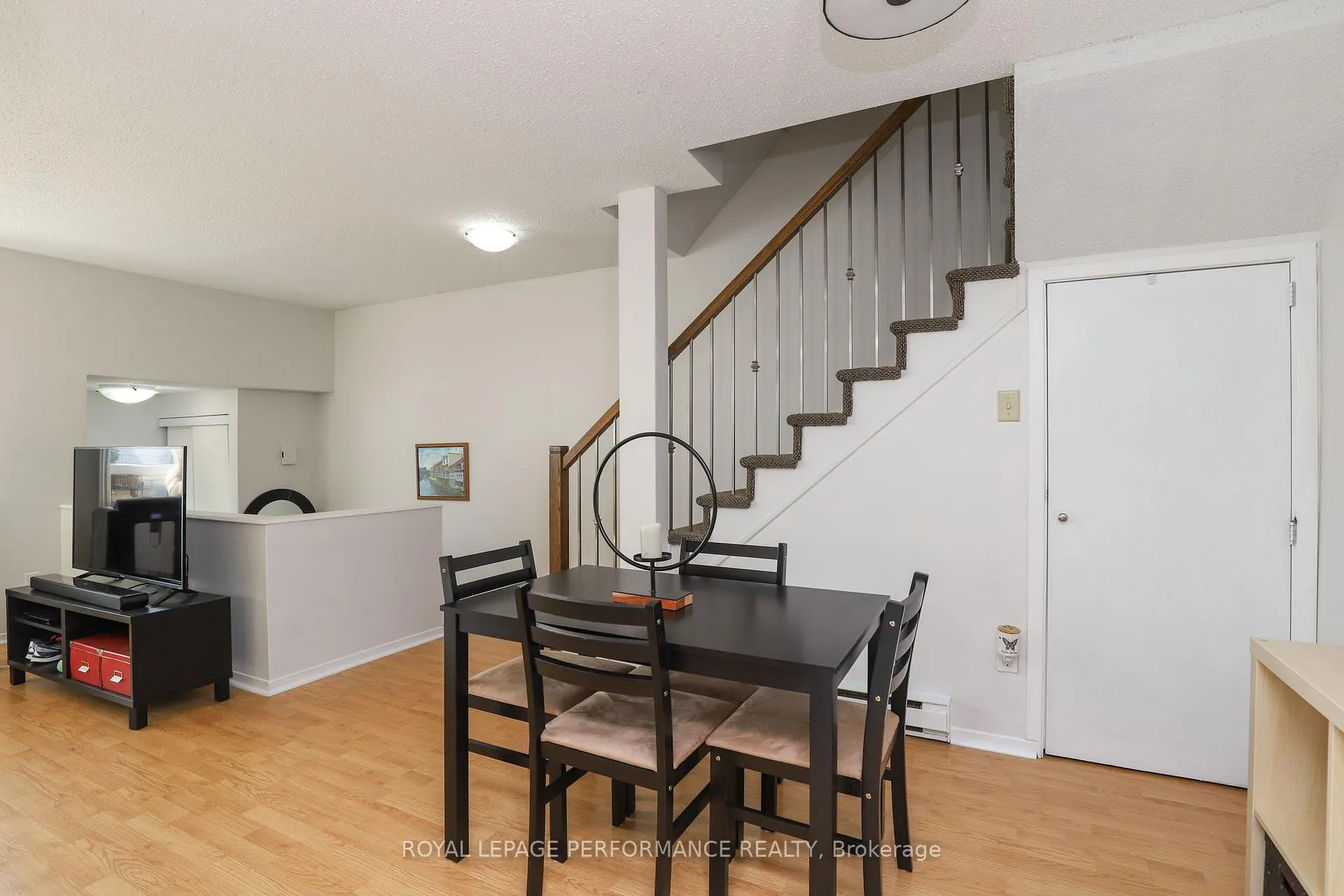 Photo 7 of Unit A, 2 Lovell Lane, Ottawa, Westcliffe Estates — HOMEH