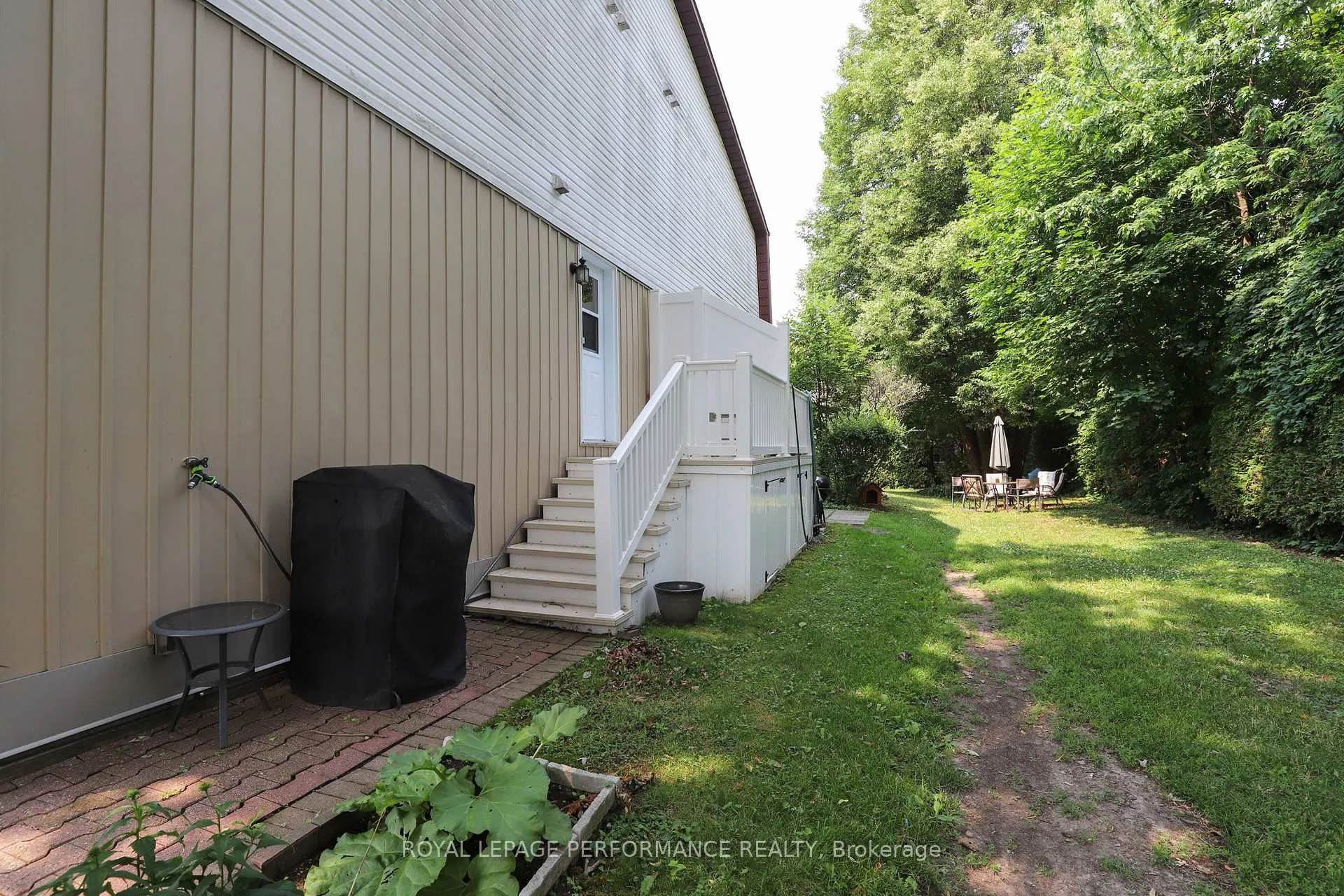 Photo 14 of Unit A, 2 Lovell Lane, Ottawa, Westcliffe Estates — HOMEH