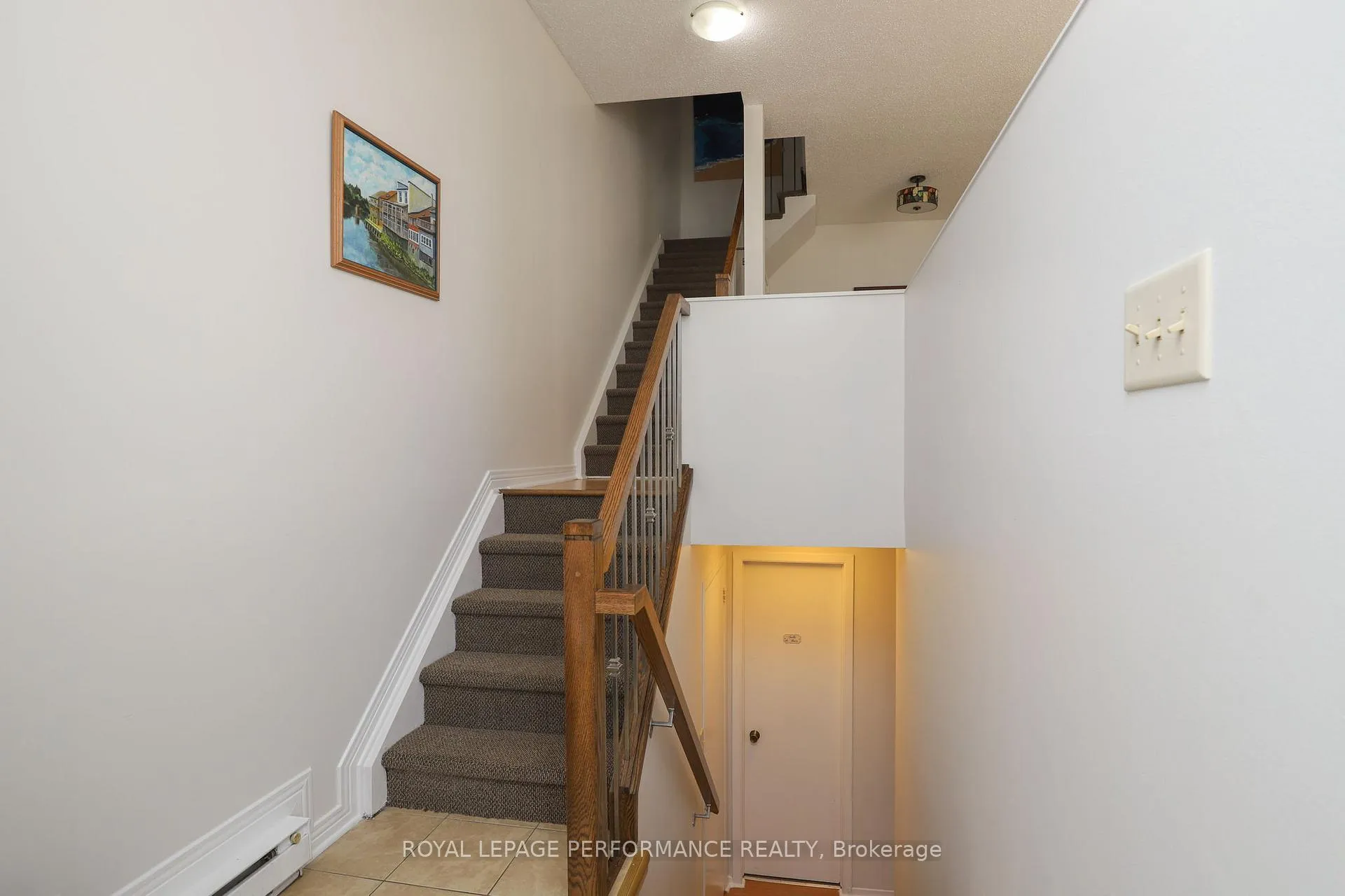 Photo 17 of Unit A, 2 Lovell Lane, Ottawa, Westcliffe Estates — HOMEH