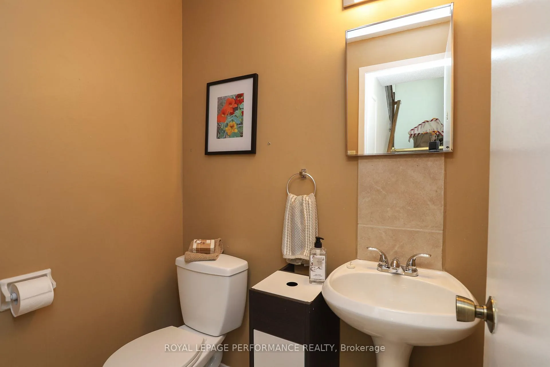 Photo 25 of Unit A, 2 Lovell Lane, Ottawa, Westcliffe Estates — HOMEH