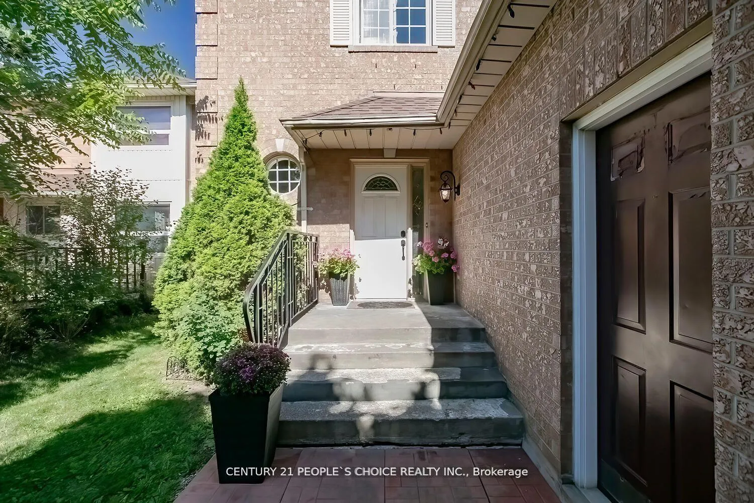 Photo 2 of 61 Mullis Crescent, Brampton, Fletcher's West — HOMEH