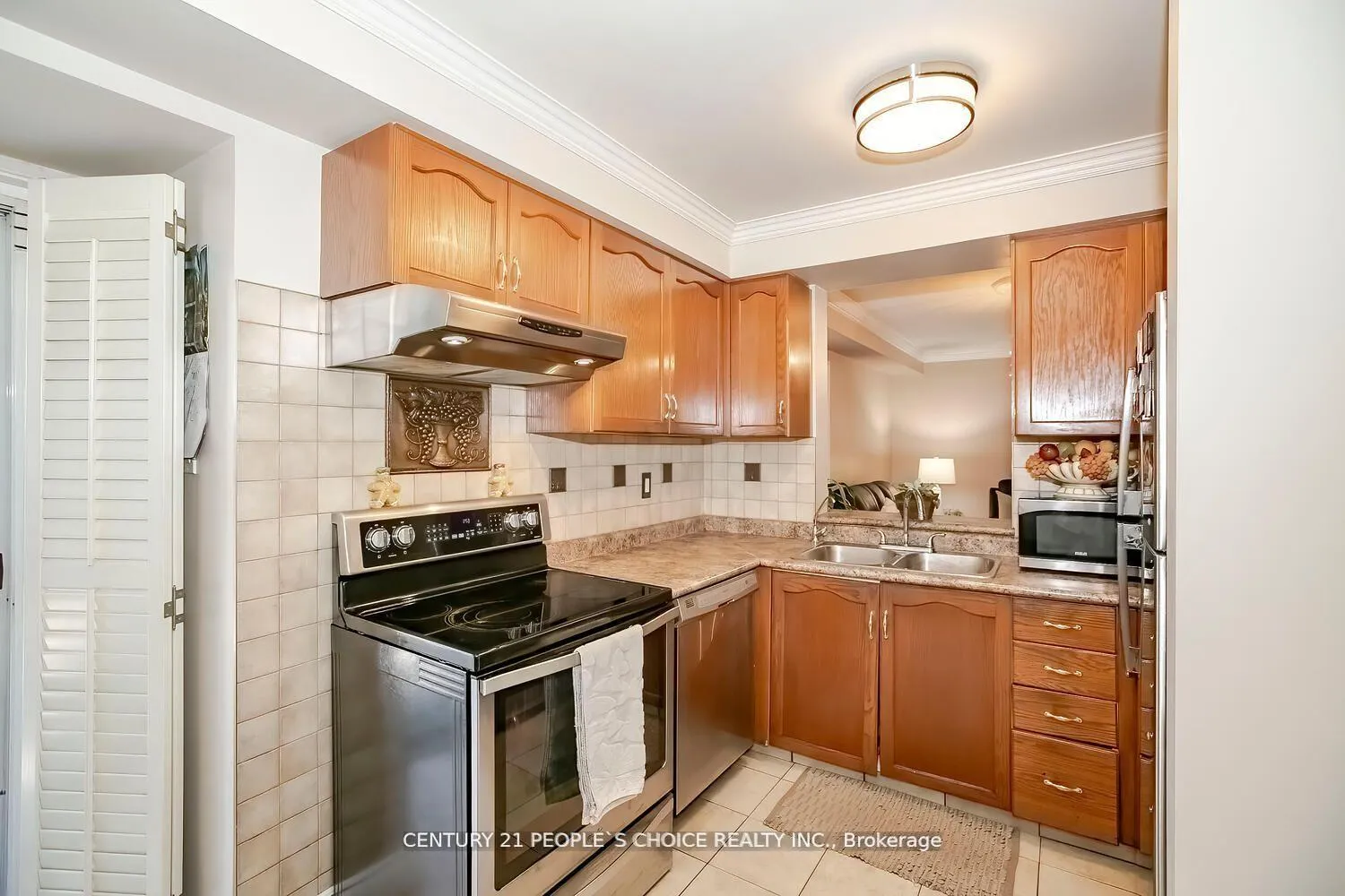 Photo 12 of 61 Mullis Crescent, Brampton, Fletcher's West — HOMEH