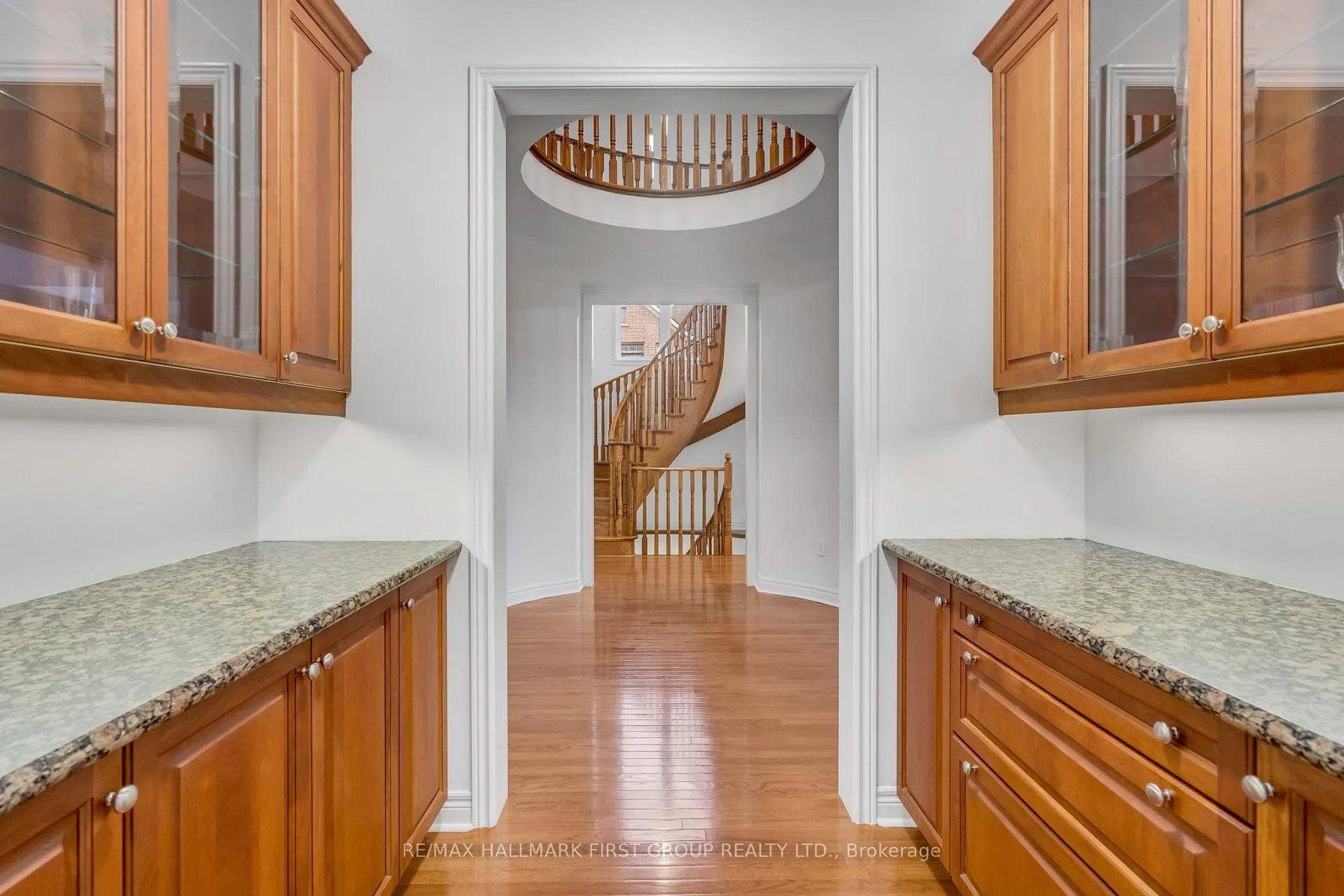 Photo 8 of 13 Pathlink Gate, Brampton, Bram East — HOMEH