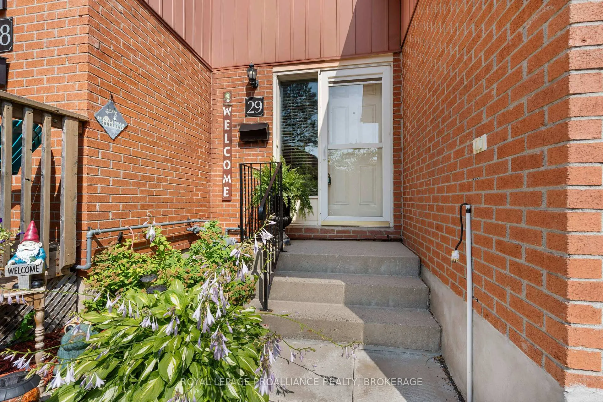 Photo 5 of Unit 29, 19 MacPherson Avenue, Kingston, Central City West — HOMEH