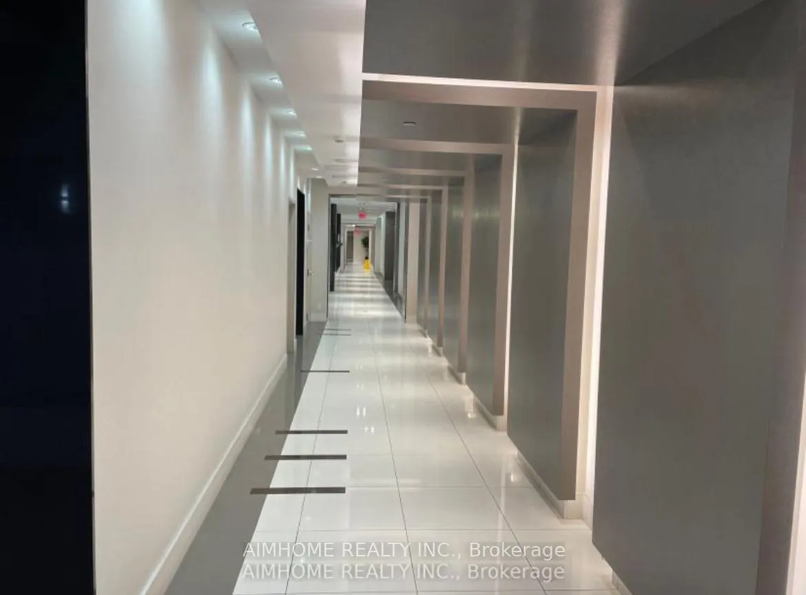 Photo 4 of Unit 1010, 7167 Yonge Street W, Markham, Thornhill — HOMEH